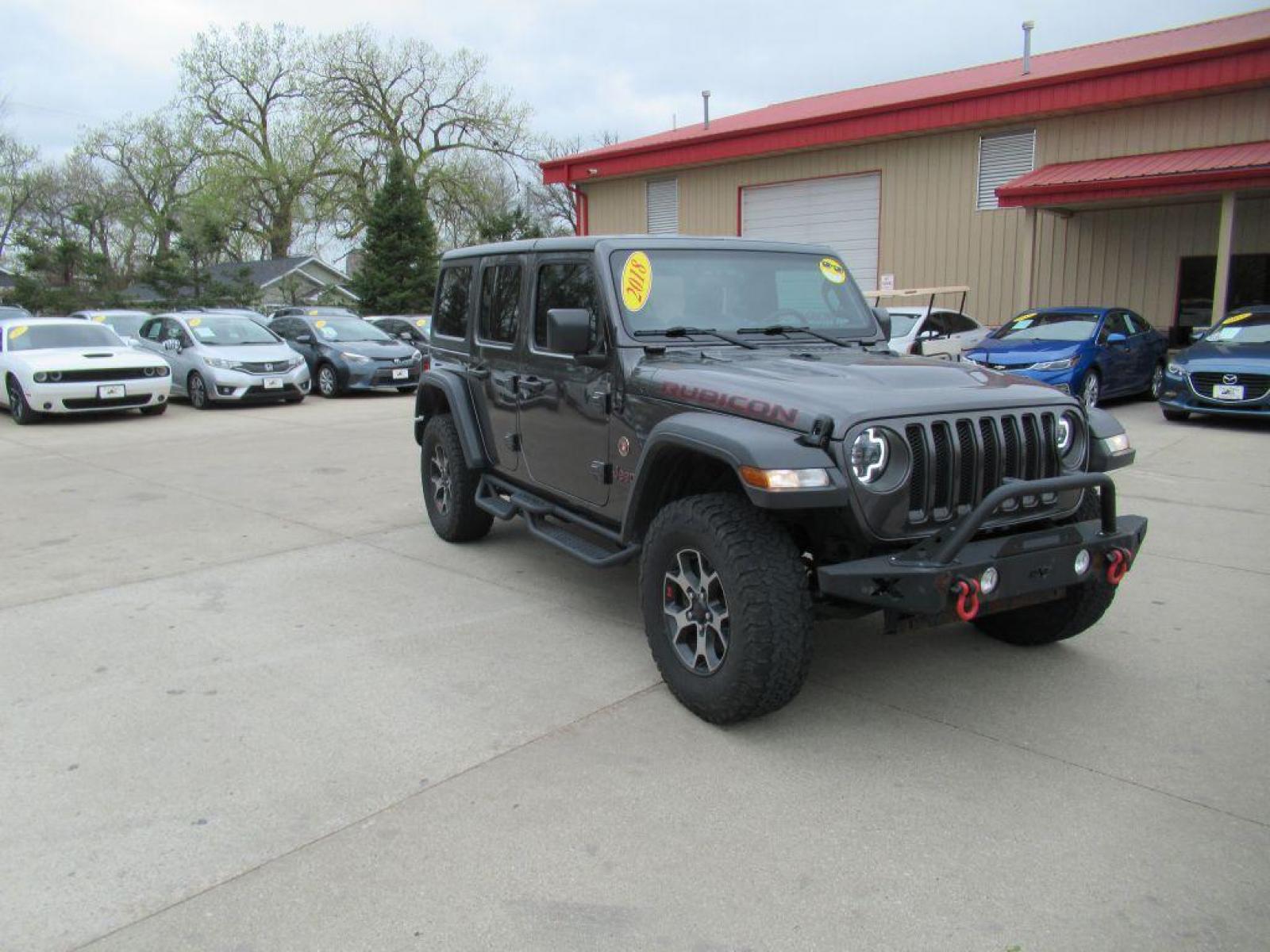 2018 GRAY JEEP WRANGLER UNLIMI RUBICON (1C4HJXFG3JW) with an 3.6L engine, Automatic transmission, located at 908 SE 14th Street, Des Moines, IA, 50317, (515) 281-0330, 41.580303, -93.597046 - Photo #2