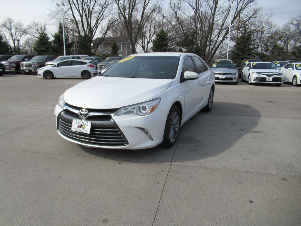 photo of 2015 TOYOTA CAMRY 4DR