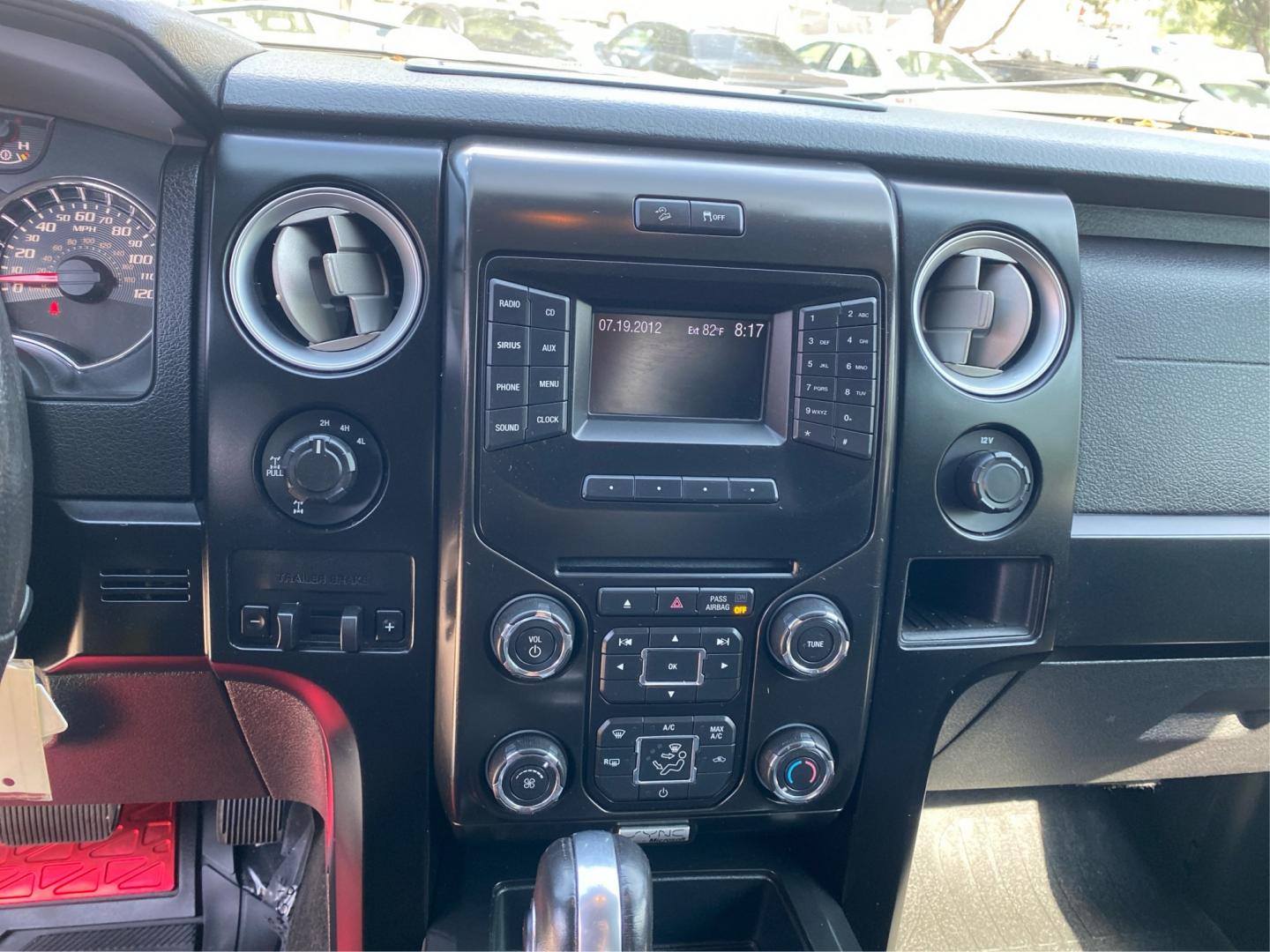 2013 GRAY FORD F150 SUPERCREW FX4 (1FTFW1ET1DF) with an 3.5L engine, Automatic transmission, located at 908 SE 14th Street, Des Moines, IA, 50317, (515) 281-0330, 41.580303, -93.597046- Photo#12