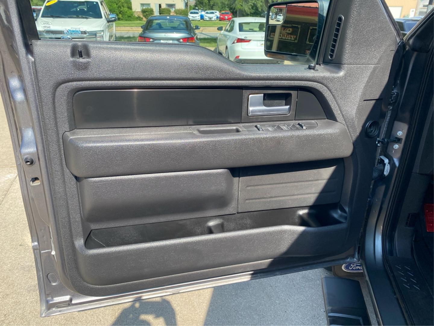 2013 GRAY FORD F150 SUPERCREW FX4 (1FTFW1ET1DF) with an 3.5L engine, Automatic transmission, located at 908 SE 14th Street, Des Moines, IA, 50317, (515) 281-0330, 41.580303, -93.597046- Photo#18
