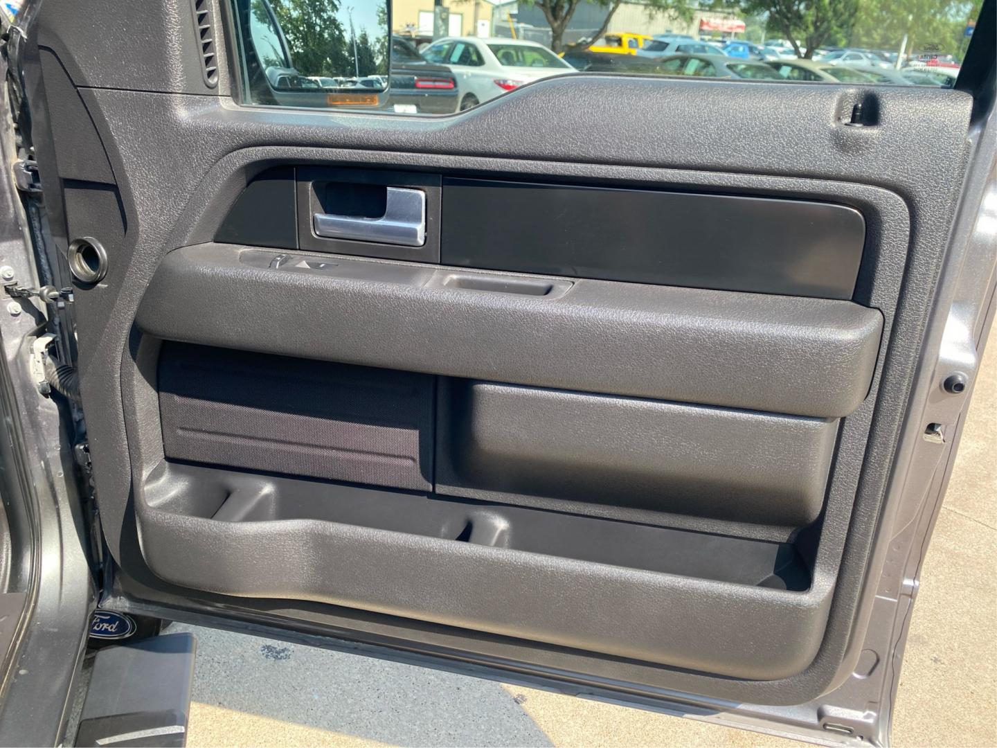 2013 GRAY FORD F150 SUPERCREW FX4 (1FTFW1ET1DF) with an 3.5L engine, Automatic transmission, located at 908 SE 14th Street, Des Moines, IA, 50317, (515) 281-0330, 41.580303, -93.597046- Photo#19