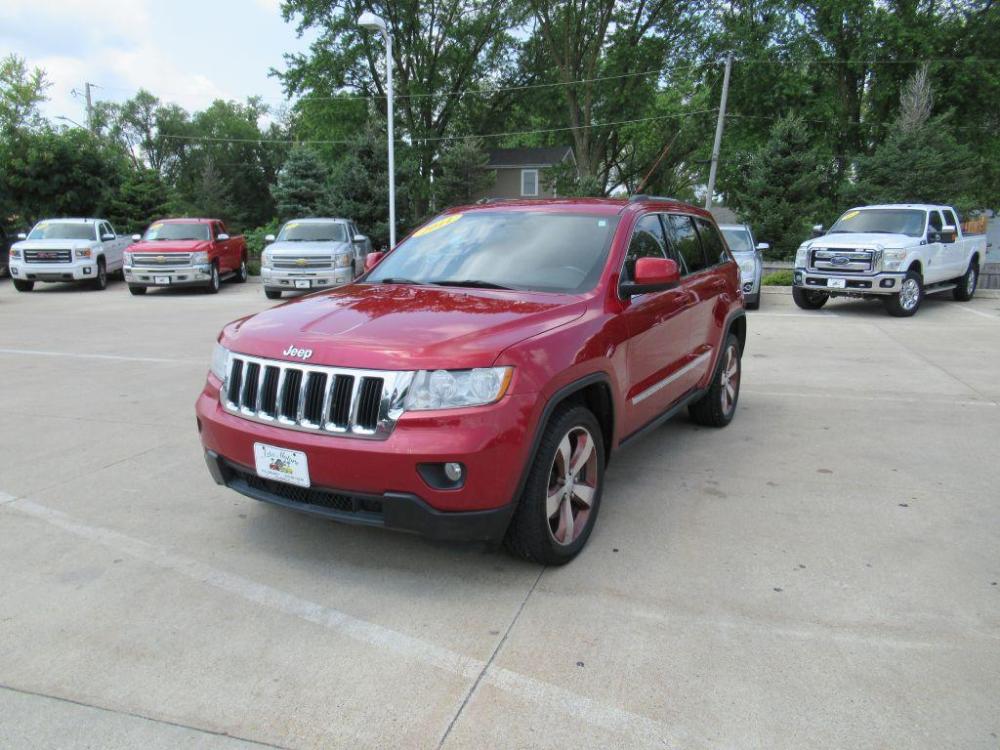2011 RED JEEP GRAND CHEROKEE LAREDO (1J4RR4GGXBC) with an 3.6L engine, Automatic transmission, located at 908 SE 14th Street, Des Moines, IA, 50317, (515) 281-0330, 41.580303, -93.597046 - Photo #0