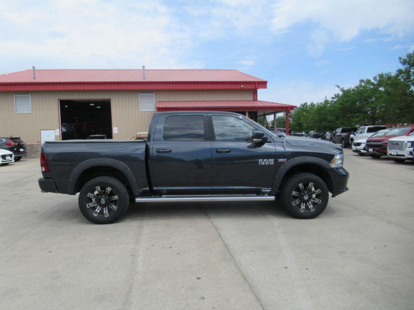 2013 GRAY RAM 1500 SPORT (1C6RR7MT9DS) with an 5.7L engine, Automatic transmission, located at 908 SE 14th Street, Des Moines, IA, 50317, (515) 281-0330, 41.580303, -93.597046 - Photo#3