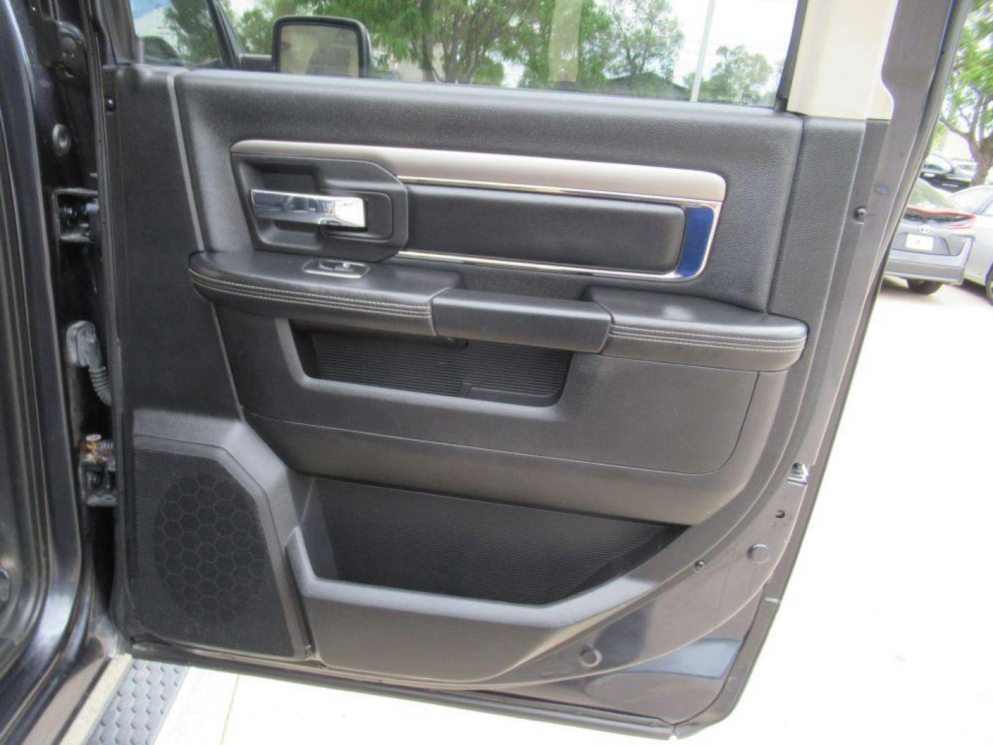 2013 GRAY RAM 1500 SPORT (1C6RR7MT9DS) with an 5.7L engine, Automatic transmission, located at 908 SE 14th Street, Des Moines, IA, 50317, (515) 281-0330, 41.580303, -93.597046 - Photo#11
