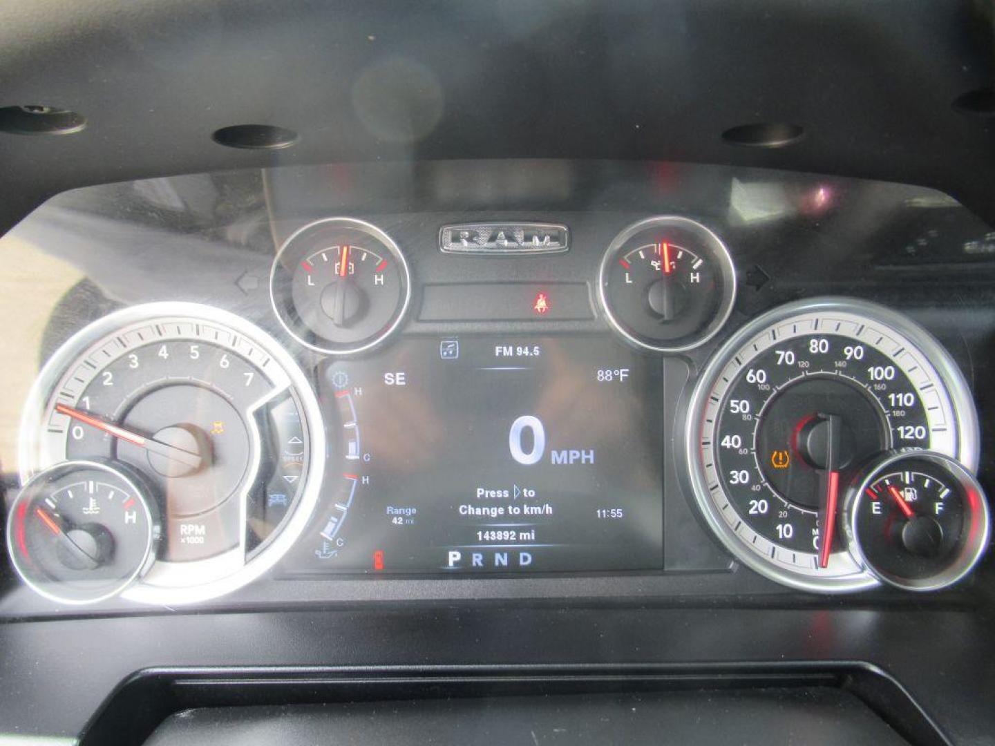 2013 GRAY RAM 1500 SPORT (1C6RR7MT9DS) with an 5.7L engine, Automatic transmission, located at 908 SE 14th Street, Des Moines, IA, 50317, (515) 281-0330, 41.580303, -93.597046 - Photo#22
