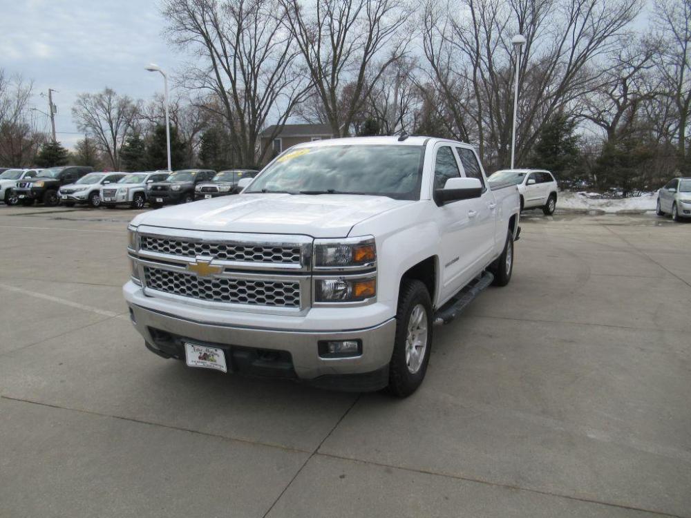 2015 WHITE CHEVROLET SILVERADO 1500 LT (3GCUKREC7FG) with an 5.3L engine, Automatic transmission, located at 908 SE 14th Street, Des Moines, IA, 50317, (515) 281-0330, 41.580303, -93.597046 - Photo #0