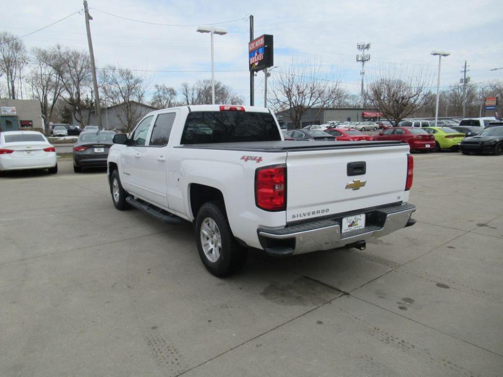2015 WHITE CHEVROLET SILVERADO 1500 LT (3GCUKREC7FG) with an 5.3L engine, Automatic transmission, located at 908 SE 14th Street, Des Moines, IA, 50317, (515) 281-0330, 41.580303, -93.597046 - Photo #6