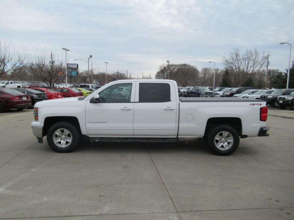 2015 WHITE CHEVROLET SILVERADO 1500 LT (3GCUKREC7FG) with an 5.3L engine, Automatic transmission, located at 908 SE 14th Street, Des Moines, IA, 50317, (515) 281-0330, 41.580303, -93.597046 - Photo #7