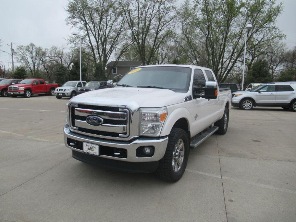 2016 WHITE FORD F250 SUPER DUTY LARIAT (1FT7W2BT7GE) with an 6.7L engine, Automatic transmission, located at 908 SE 14th Street, Des Moines, IA, 50317, (515) 281-0330, 41.580303, -93.597046 - Photo #0