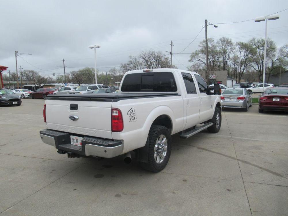 2016 WHITE FORD F250 SUPER DUTY LARIAT (1FT7W2BT7GE) with an 6.7L engine, Automatic transmission, located at 908 SE 14th Street, Des Moines, IA, 50317, (515) 281-0330, 41.580303, -93.597046 - Photo #4