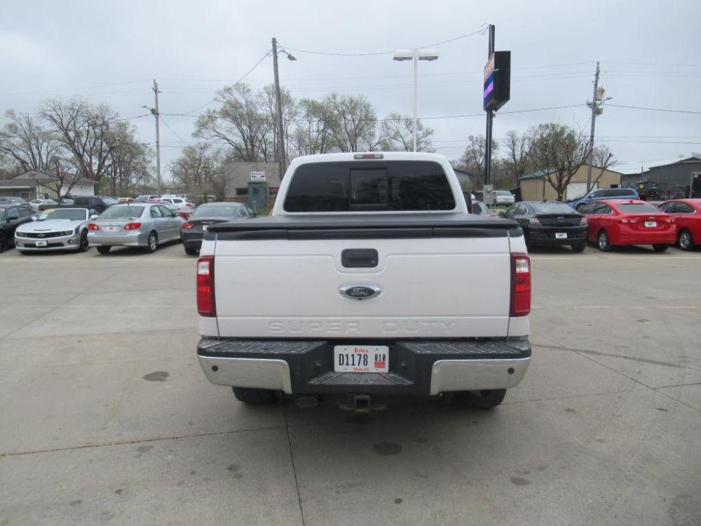 2016 WHITE FORD F250 SUPER DUTY LARIAT (1FT7W2BT7GE) with an 6.7L engine, Automatic transmission, located at 908 SE 14th Street, Des Moines, IA, 50317, (515) 281-0330, 41.580303, -93.597046 - Photo #5