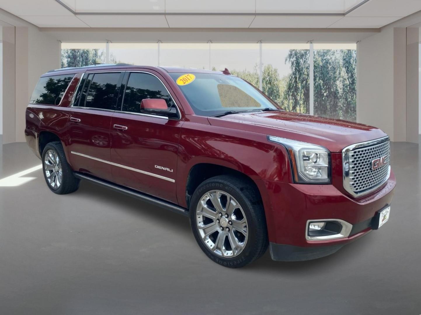 2017 MARRON GMC YUKON XL DENALI (1GKS2HKJ2HR) with an 6.2L engine, Automatic transmission, located at 908 SE 14th Street, Des Moines, IA, 50317, (515) 281-0330, 41.580303, -93.597046- Photo#0