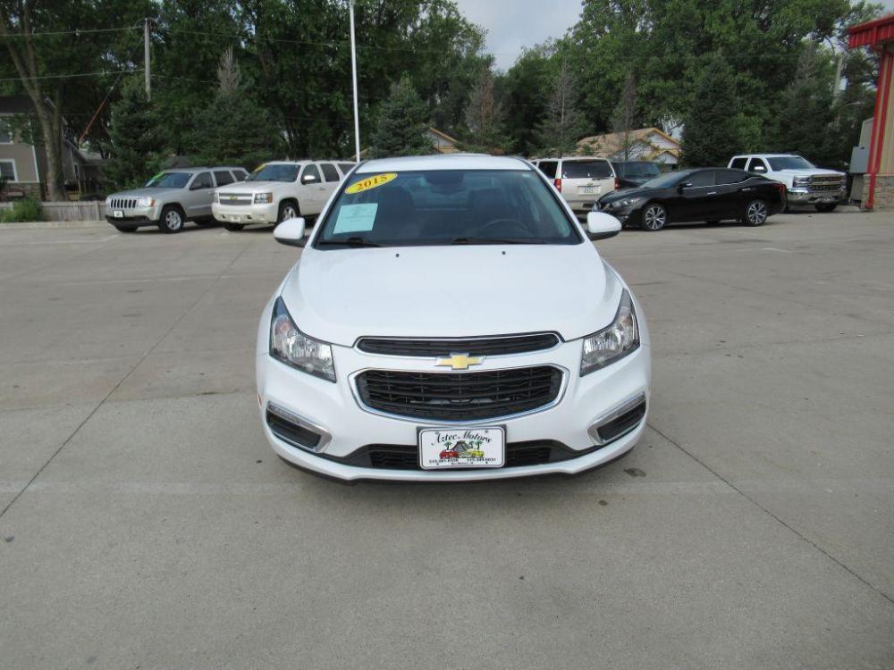 2015 WHITE CHEVROLET CRUZE LT (1G1PE5SB8F7) with an 1.4L engine, Automatic transmission, located at 908 SE 14th Street, Des Moines, IA, 50317, (515) 281-0330, 41.580303, -93.597046 - Photo #1
