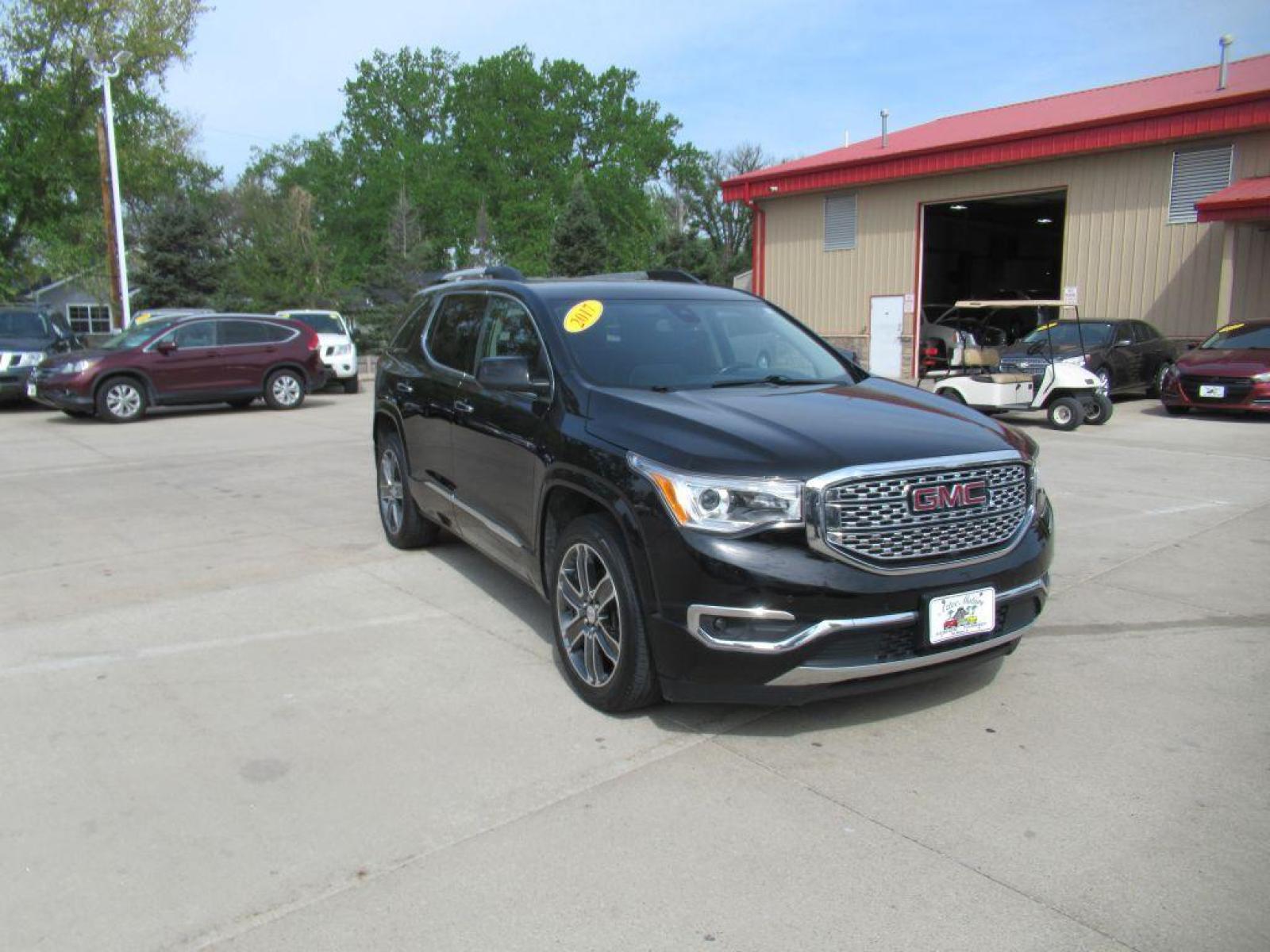 2017 BLACK GMC ACADIA DENALI (1GKKNXLS5HZ) with an 3.6L engine, Automatic transmission, located at 908 SE 14th Street, Des Moines, IA, 50317, (515) 281-0330, 41.580303, -93.597046 - Photo #2