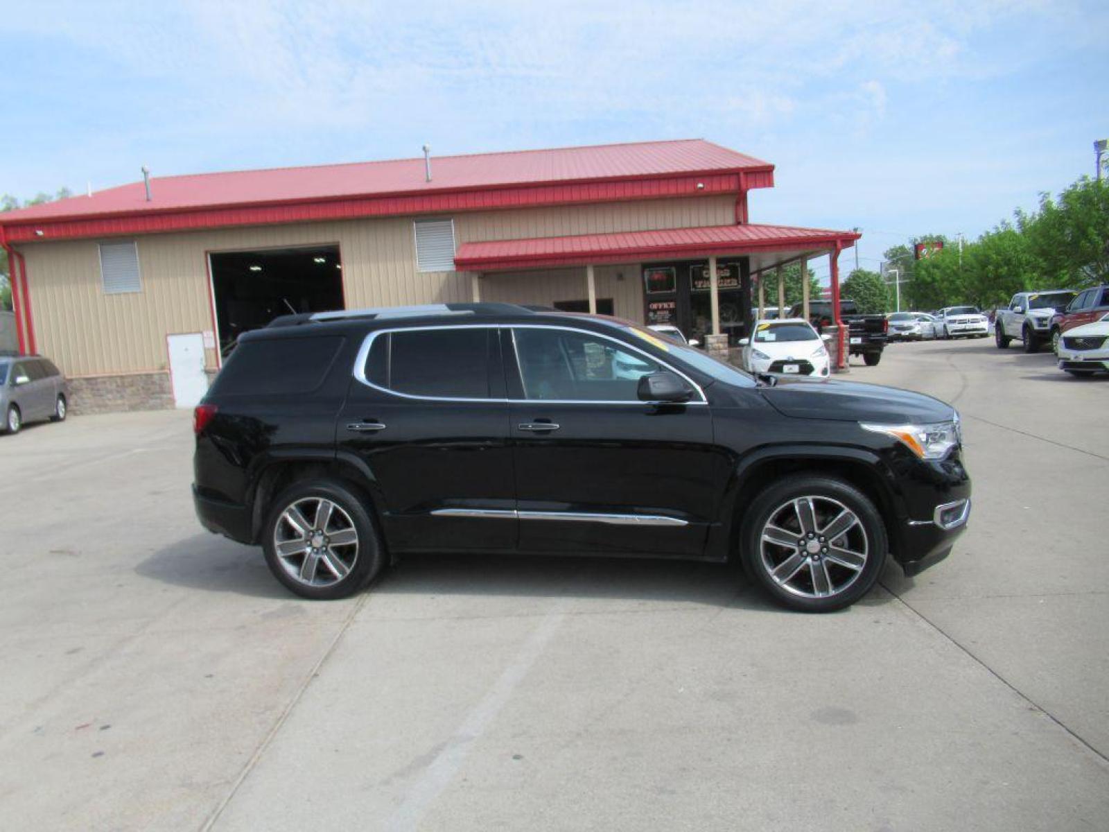 2017 BLACK GMC ACADIA DENALI (1GKKNXLS5HZ) with an 3.6L engine, Automatic transmission, located at 908 SE 14th Street, Des Moines, IA, 50317, (515) 281-0330, 41.580303, -93.597046 - Photo #3