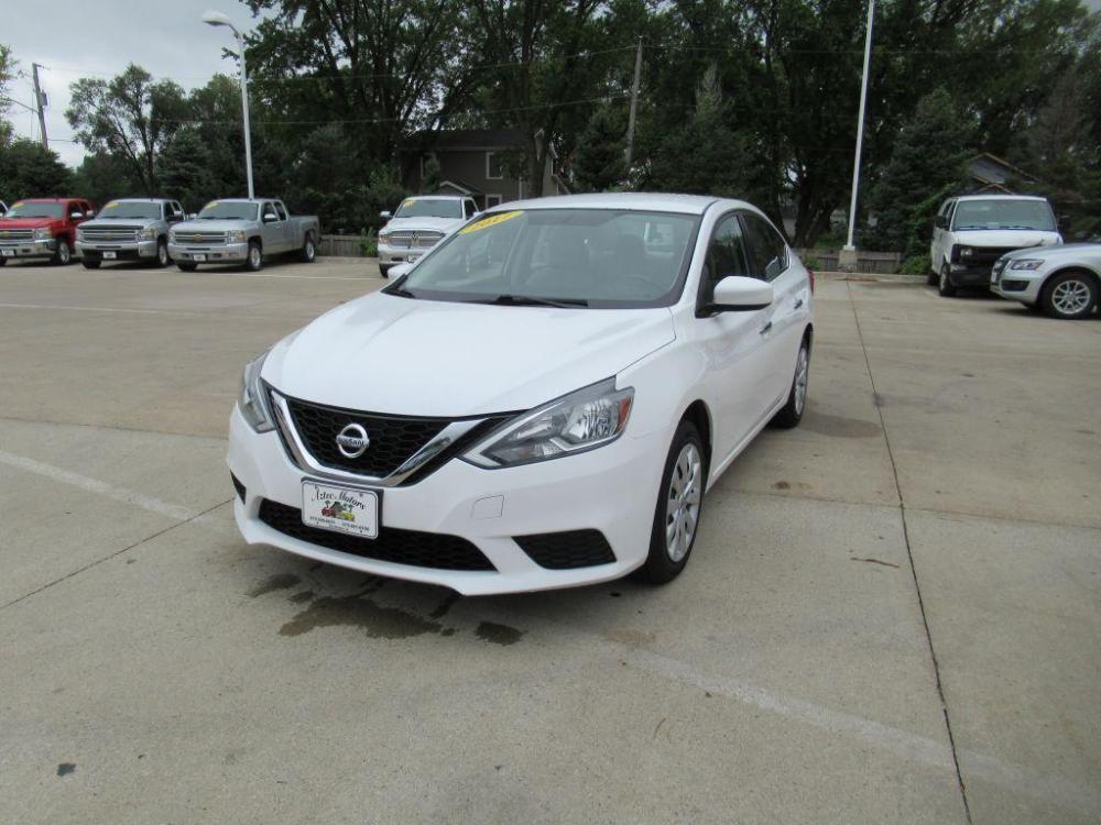 2017 WHITE NISSAN SENTRA S (3N1AB7AP7HY) with an 1.8L engine, Continuously Variable transmission, located at 908 SE 14th Street, Des Moines, IA, 50317, (515) 281-0330, 41.580303, -93.597046 - Photo #0