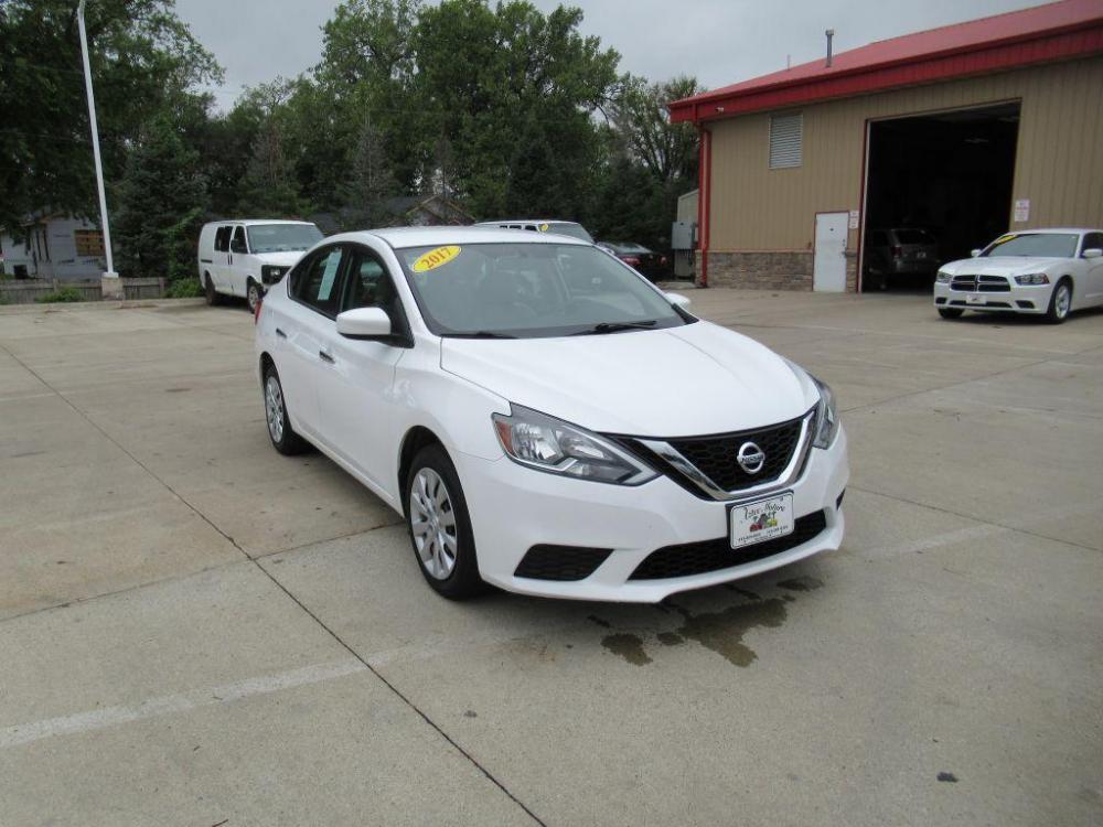 2017 WHITE NISSAN SENTRA S (3N1AB7AP7HY) with an 1.8L engine, Continuously Variable transmission, located at 908 SE 14th Street, Des Moines, IA, 50317, (515) 281-0330, 41.580303, -93.597046 - Photo #2