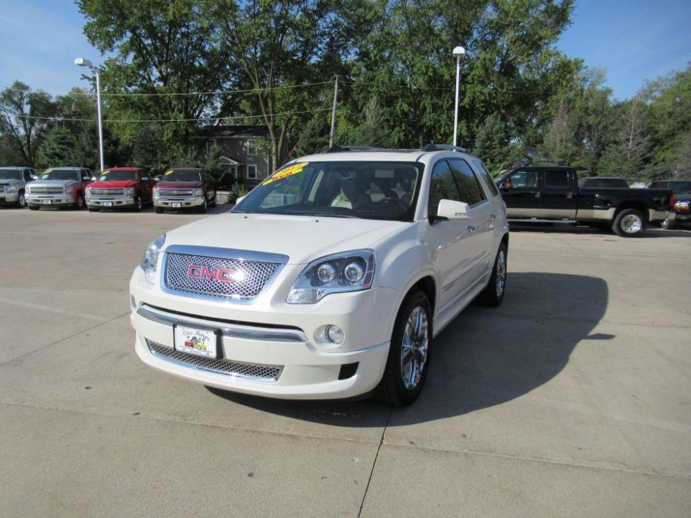 2012 WHITE GMC ACADIA DENALI (1GKKVTED1CJ) with an 3.6L engine, Automatic transmission, located at 908 SE 14th Street, Des Moines, IA, 50317, (515) 281-0330, 41.580303, -93.597046 - Photo #0