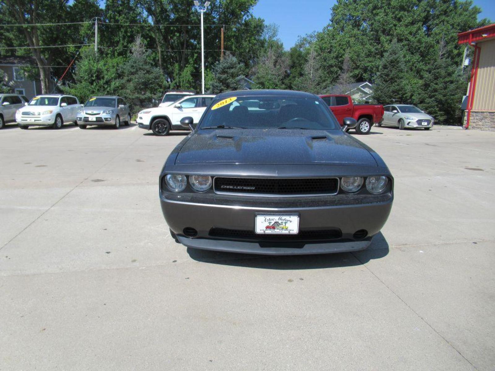 2013 GREY DODGE CHALLENGER SXT (2C3CDYAG0DH) with an 3.6L engine, Automatic transmission, located at 908 SE 14th Street, Des Moines, IA, 50317, (515) 281-0330, 41.580303, -93.597046 - Photo #1