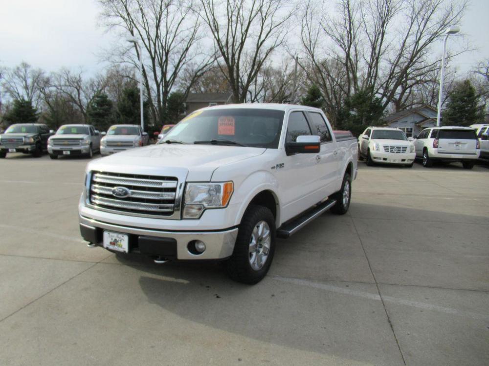 2013 WHITE FORD F150 SUPERCREW LARIAT (1FTFW1EFXDK) with an 5.0L engine, Automatic transmission, located at 908 SE 14th Street, Des Moines, IA, 50317, (515) 281-0330, 41.580303, -93.597046 - Photo #0
