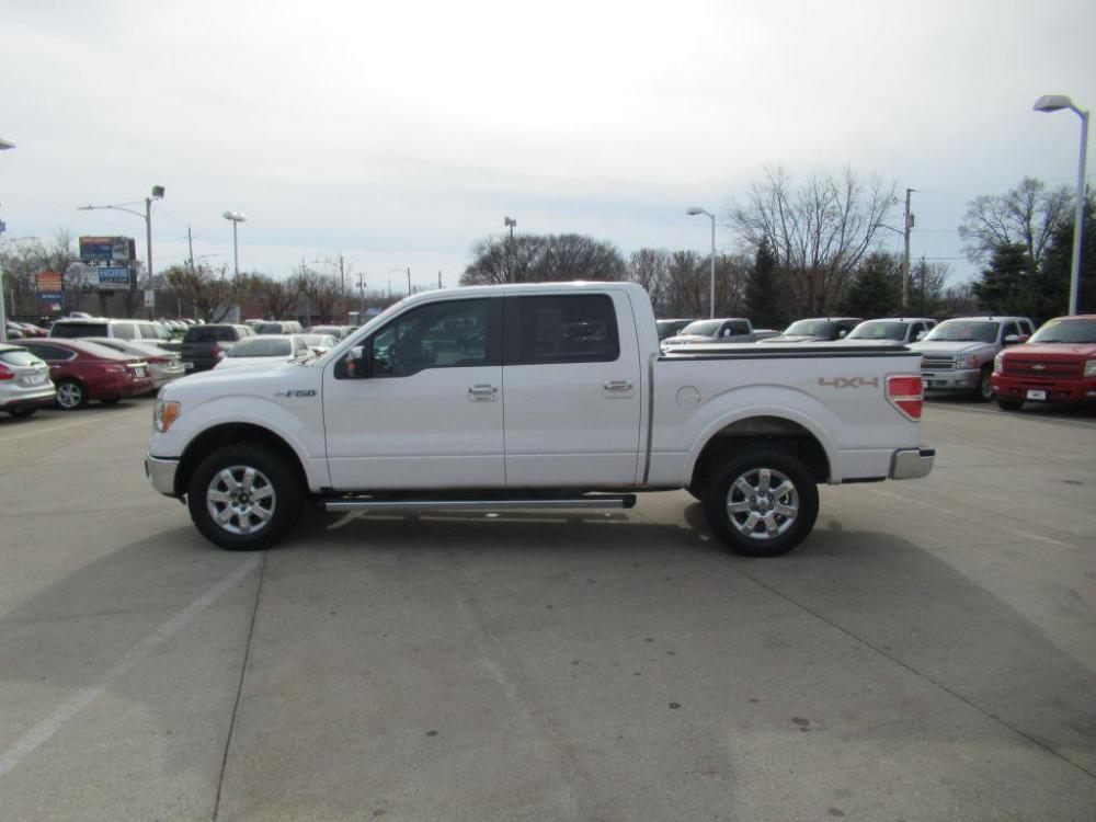 2013 WHITE FORD F150 SUPERCREW LARIAT (1FTFW1EFXDK) with an 5.0L engine, Automatic transmission, located at 908 SE 14th Street, Des Moines, IA, 50317, (515) 281-0330, 41.580303, -93.597046 - Photo #7
