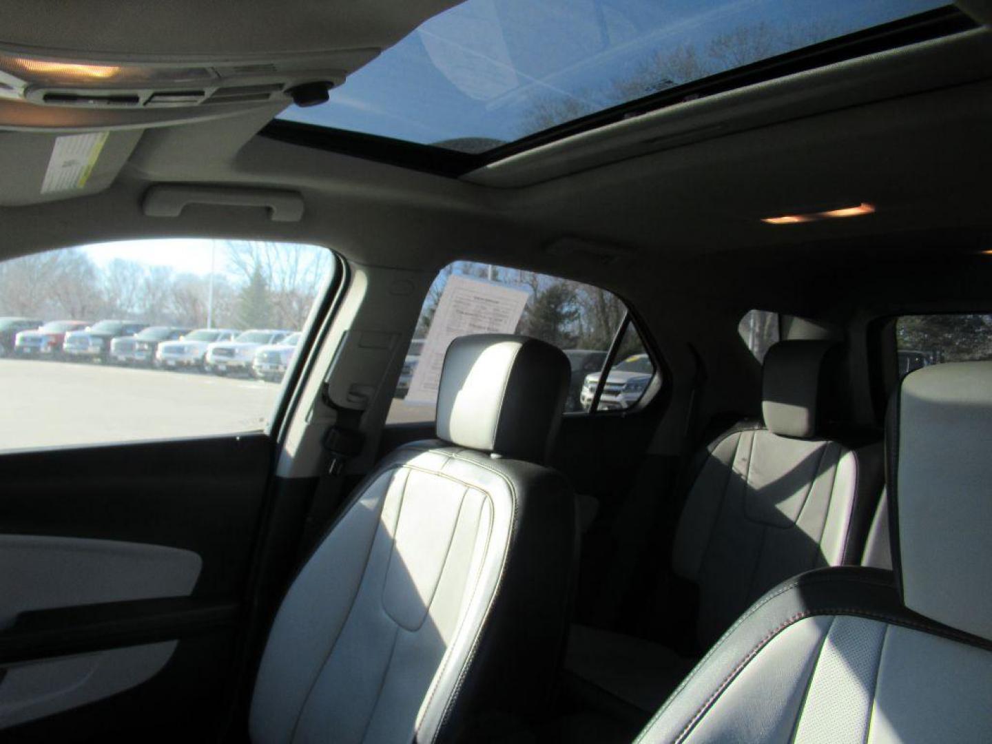 2016 WHITE CHEVROLET EQUINOX LTZ (2GNALDEK2G6) with an 2.4L engine, Automatic transmission, located at 908 SE 14th Street, Des Moines, IA, 50317, (515) 281-0330, 41.580303, -93.597046 - Photo#17
