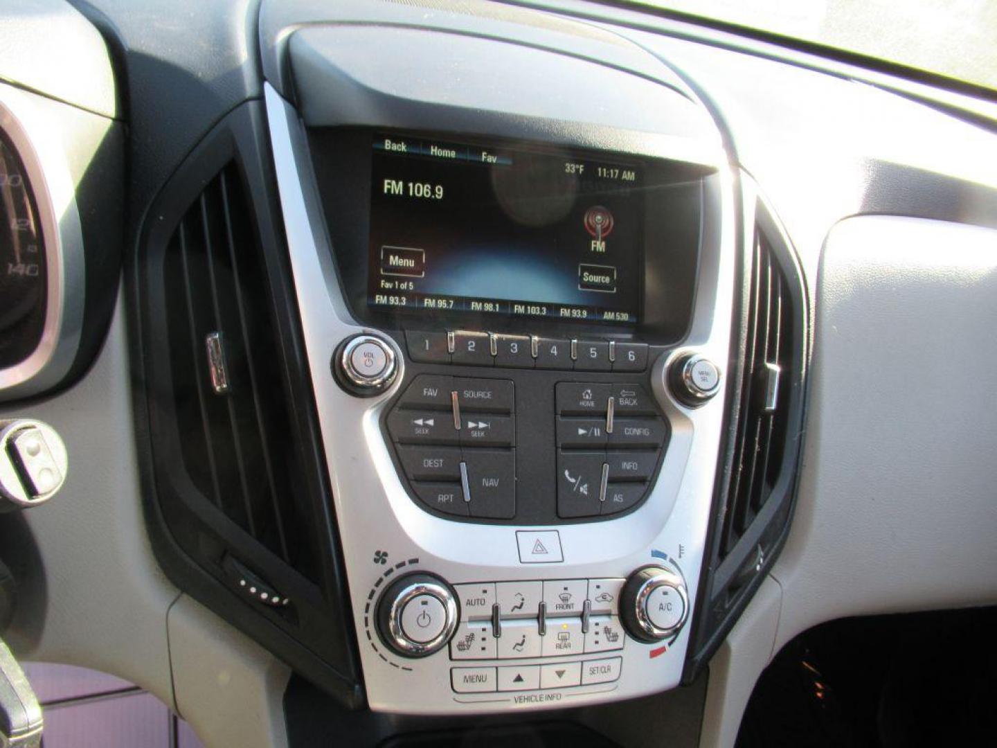 2016 WHITE CHEVROLET EQUINOX LTZ (2GNALDEK2G6) with an 2.4L engine, Automatic transmission, located at 908 SE 14th Street, Des Moines, IA, 50317, (515) 281-0330, 41.580303, -93.597046 - Photo#20