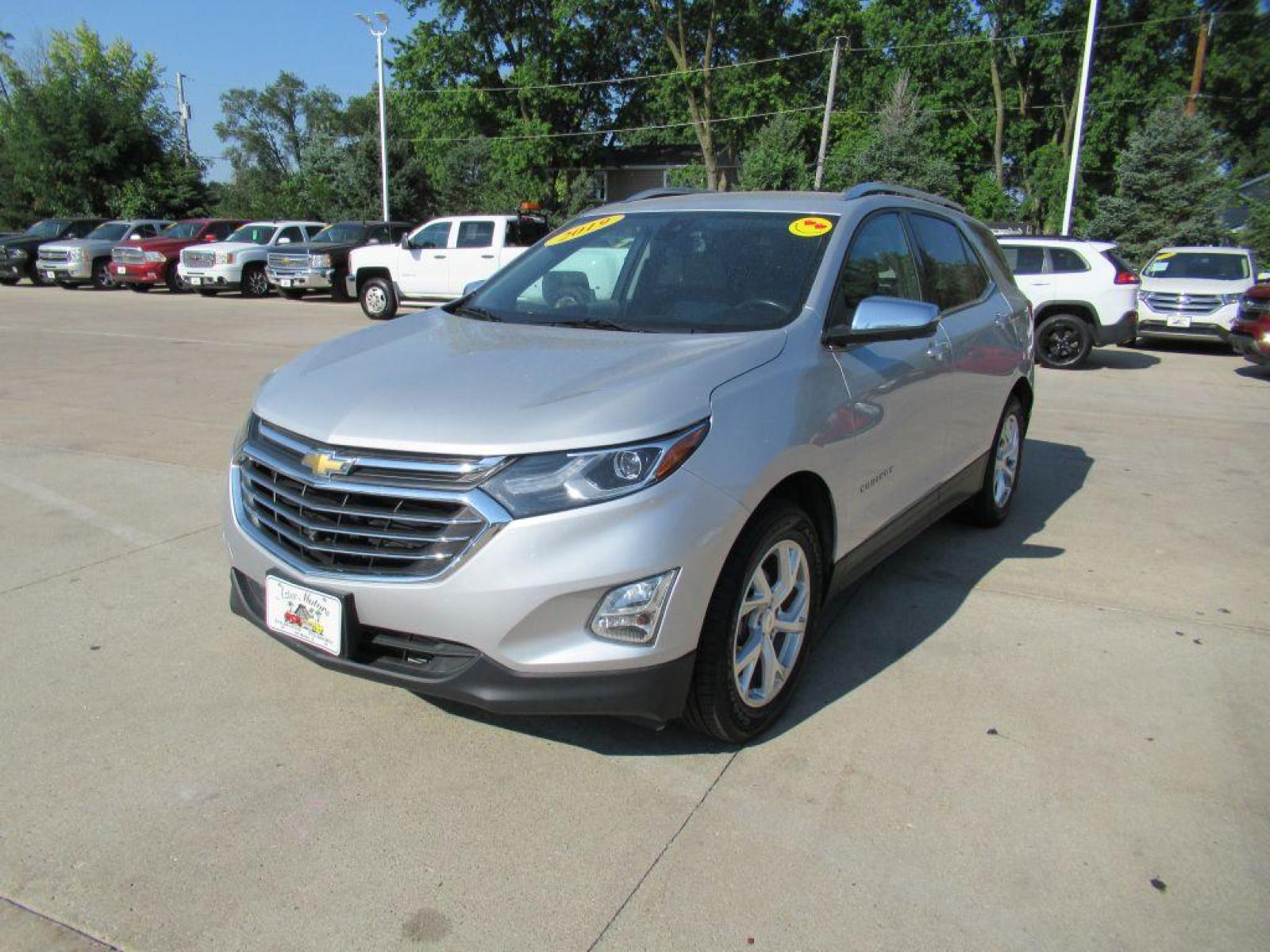 2019 SILVER CHEVROLET EQUINOX PREMIER (2GNAXXEV6K6) with an 1.5L engine, Automatic transmission, located at 908 SE 14th Street, Des Moines, IA, 50317, (515) 281-0330, 41.580303, -93.597046 - Photo #0