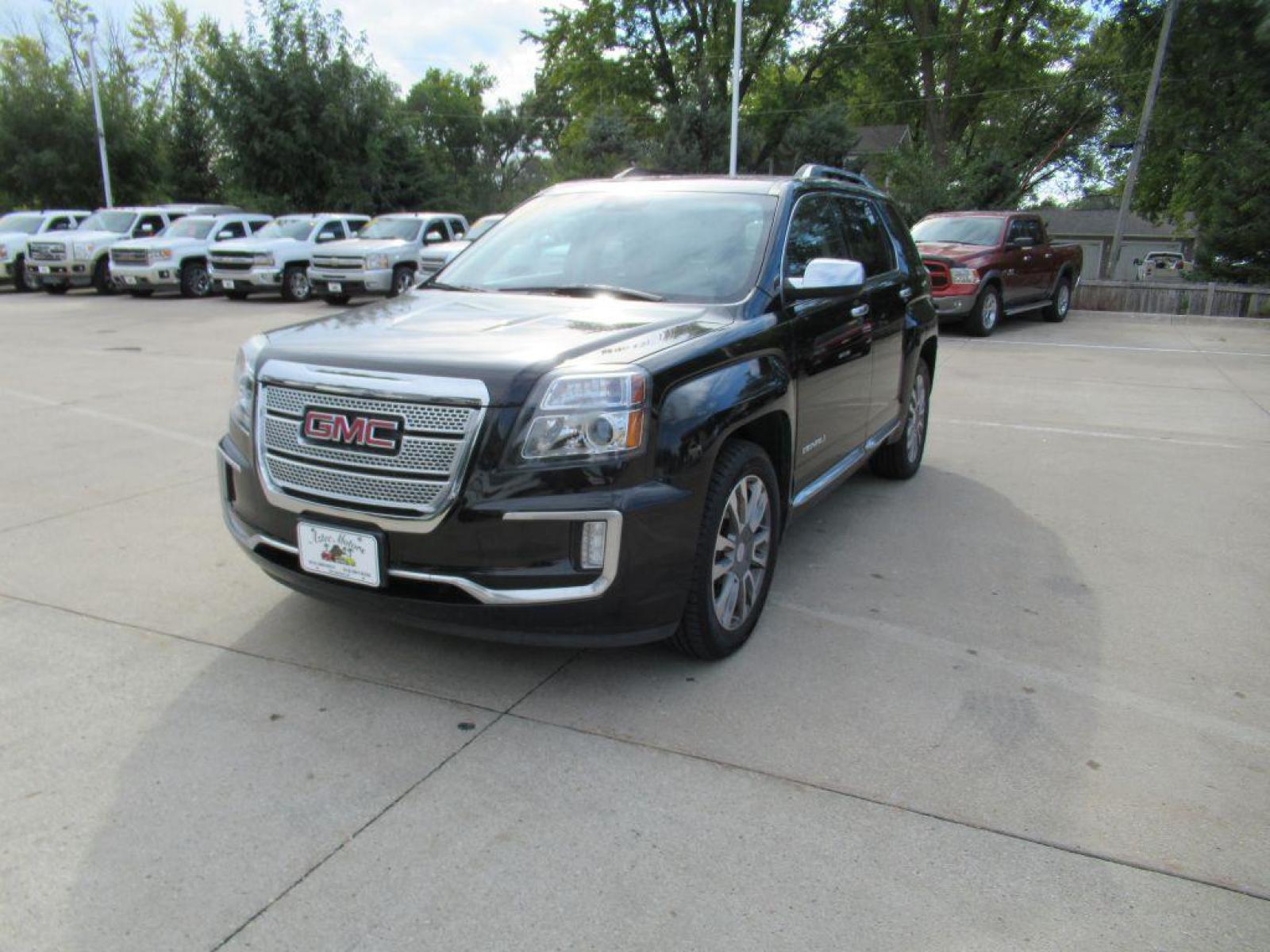 2017 BLACK GMC TERRAIN DENALI (2GKFLVE3XH6) with an 3.6L engine, Automatic transmission, located at 908 SE 14th Street, Des Moines, IA, 50317, (515) 281-0330, 41.580303, -93.597046 - Photo #0