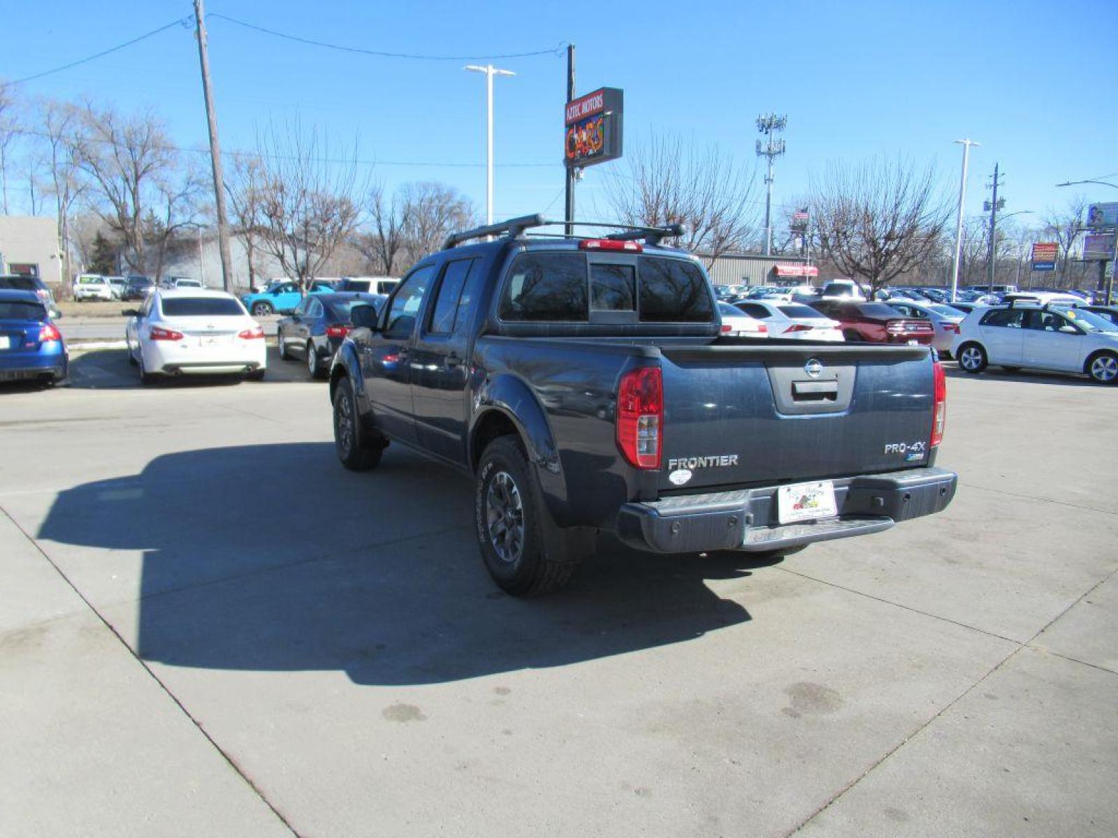 2019 BLUE NISSAN FRONTIER SV (1N6DD0EV1KN) with an 4.0L engine, Automatic transmission, located at 908 SE 14th Street, Des Moines, IA, 50317, (515) 281-0330, 41.580303, -93.597046 - Photo #6