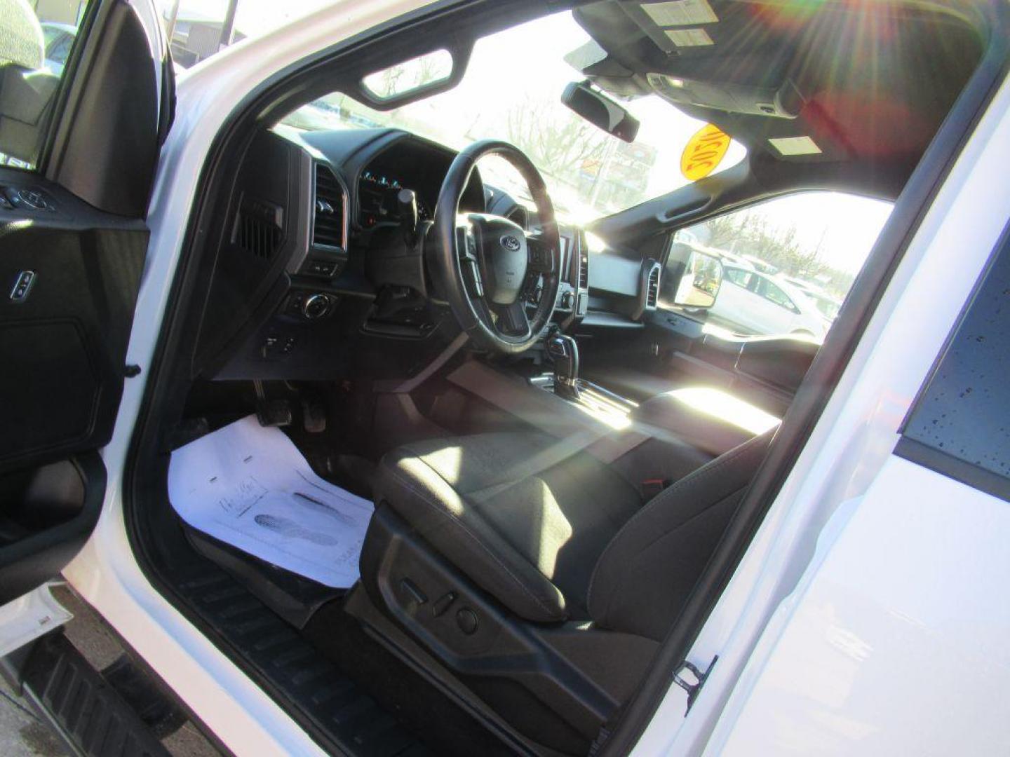 2020 WHITE FORD F150 SUPERCREW SPORT (1FTEW1C54LK) with an 5.0L engine, Automatic transmission, located at 908 SE 14th Street, Des Moines, IA, 50317, (515) 281-0330, 41.580303, -93.597046 - Photo#26