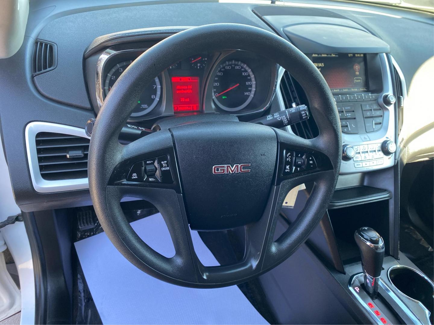 2016 WHITE GMC TERRAIN SLE (2GKALMEK2G6) with an 2.4L engine, Automatic transmission, located at 908 SE 14th Street, Des Moines, IA, 50317, (515) 281-0330, 41.580303, -93.597046 - Photo#16