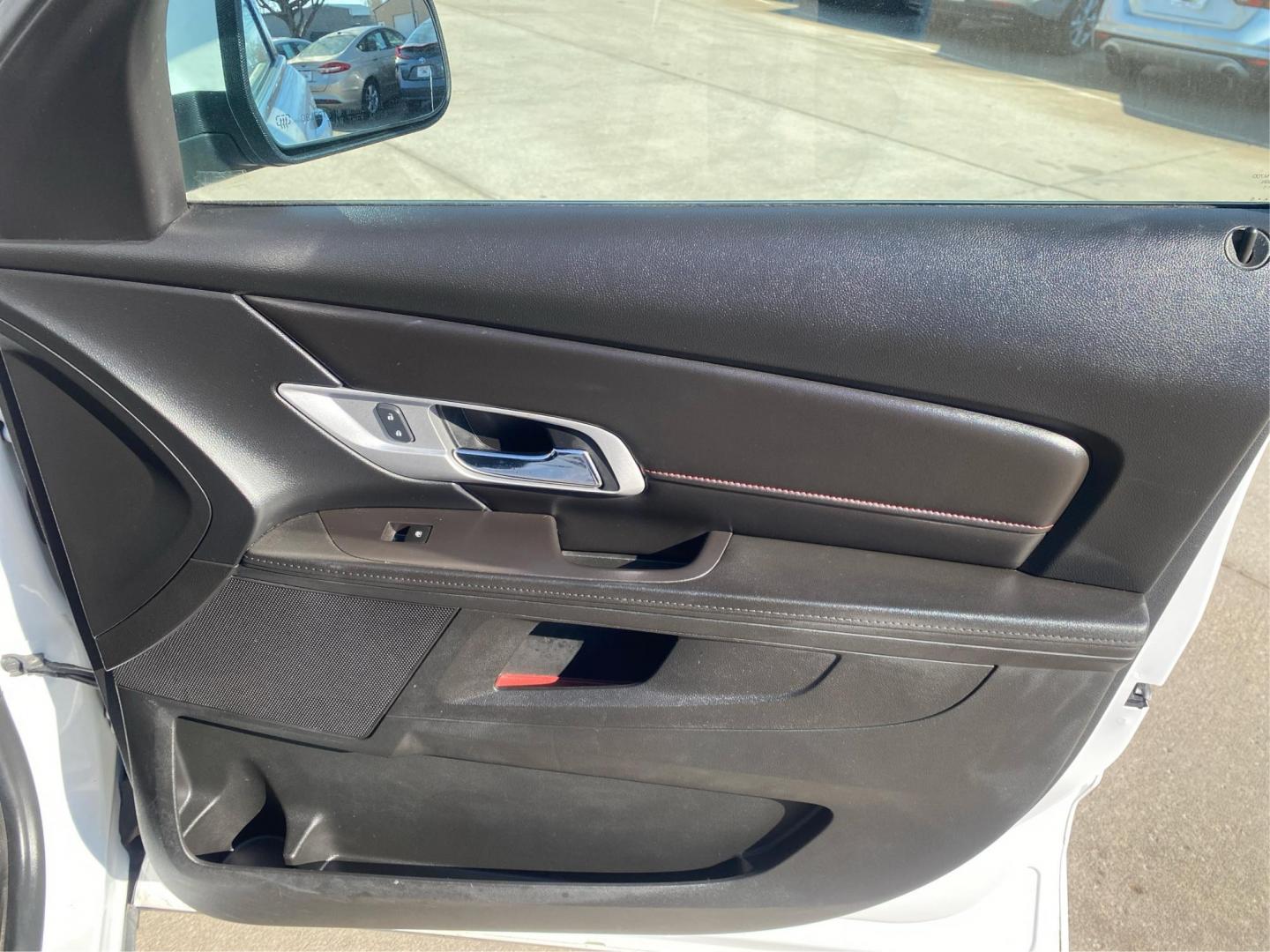 2016 WHITE GMC TERRAIN SLE (2GKALMEK2G6) with an 2.4L engine, Automatic transmission, located at 908 SE 14th Street, Des Moines, IA, 50317, (515) 281-0330, 41.580303, -93.597046 - Photo#20