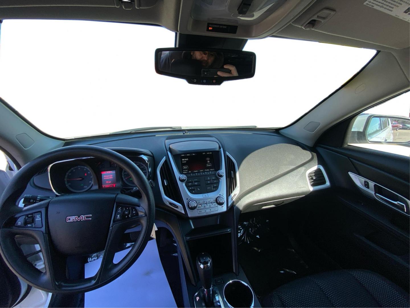 2016 WHITE GMC TERRAIN SLE (2GKALMEK2G6) with an 2.4L engine, Automatic transmission, located at 908 SE 14th Street, Des Moines, IA, 50317, (515) 281-0330, 41.580303, -93.597046 - Photo#22