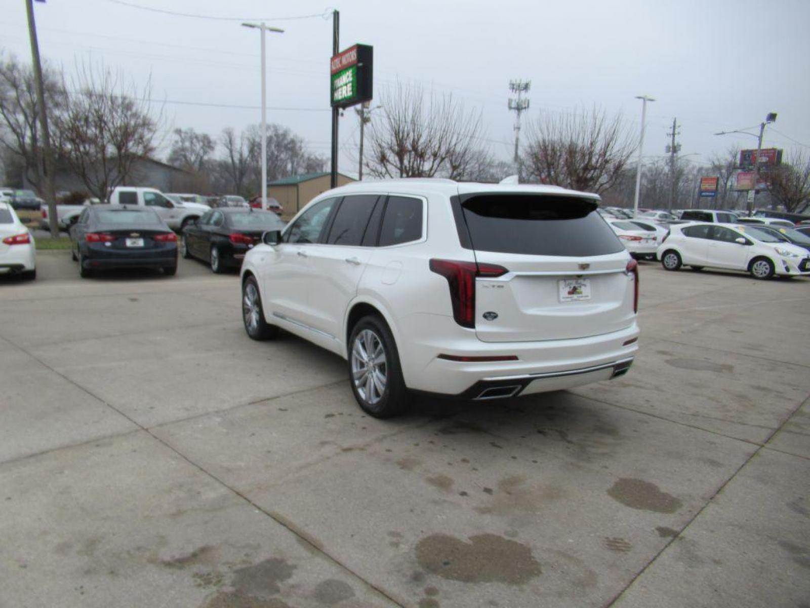 2021 WHITE CADILLAC XT6 PREMIUM LUXURY (1GYKPCRS8MZ) with an 3.6L engine, Automatic transmission, located at 908 SE 14th Street, Des Moines, IA, 50317, (515) 281-0330, 41.580303, -93.597046 - Photo #6