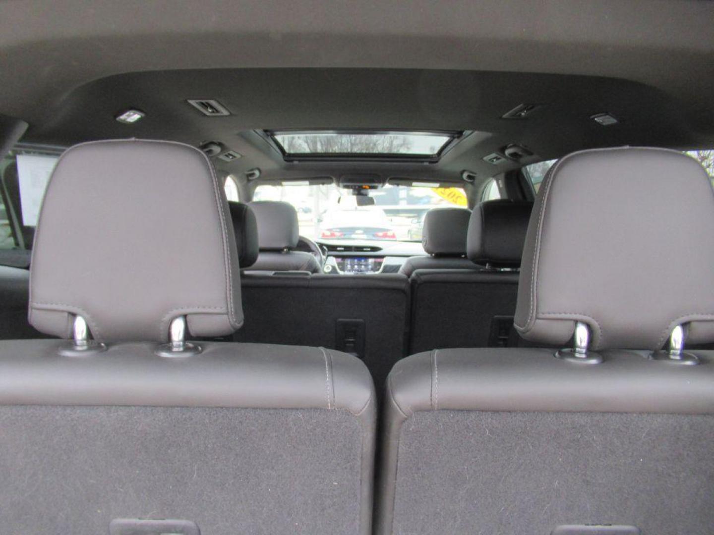2021 WHITE CADILLAC XT6 PREMIUM LUXURY (1GYKPCRS5MZ) with an 3.6L engine, Automatic transmission, located at 908 SE 14th Street, Des Moines, IA, 50317, (515) 281-0330, 41.580303, -93.597046 - Photo#15