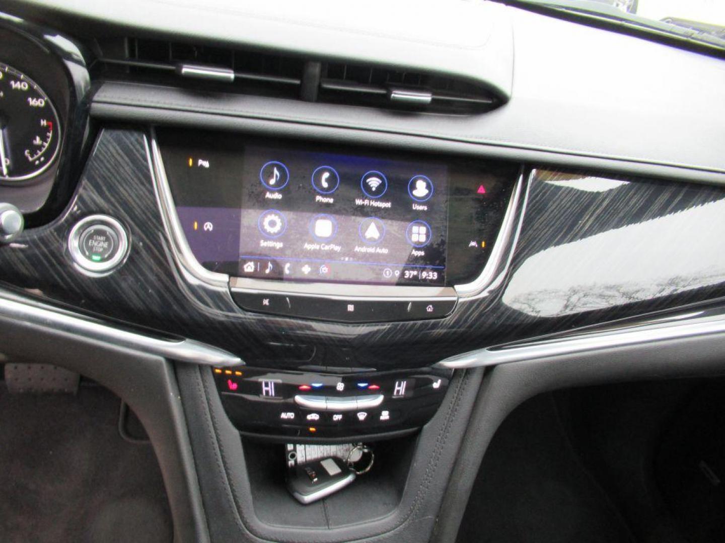 2021 WHITE CADILLAC XT6 PREMIUM LUXURY (1GYKPCRS5MZ) with an 3.6L engine, Automatic transmission, located at 908 SE 14th Street, Des Moines, IA, 50317, (515) 281-0330, 41.580303, -93.597046 - Photo#21