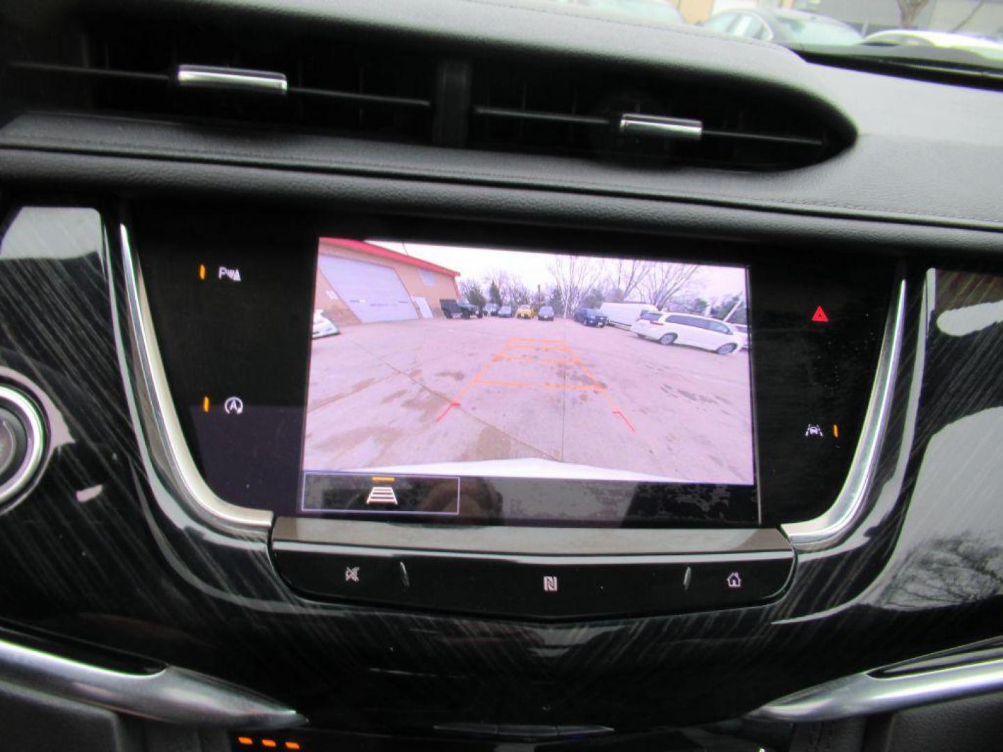 2021 WHITE CADILLAC XT6 PREMIUM LUXURY (1GYKPCRS5MZ) with an 3.6L engine, Automatic transmission, located at 908 SE 14th Street, Des Moines, IA, 50317, (515) 281-0330, 41.580303, -93.597046 - Photo#22