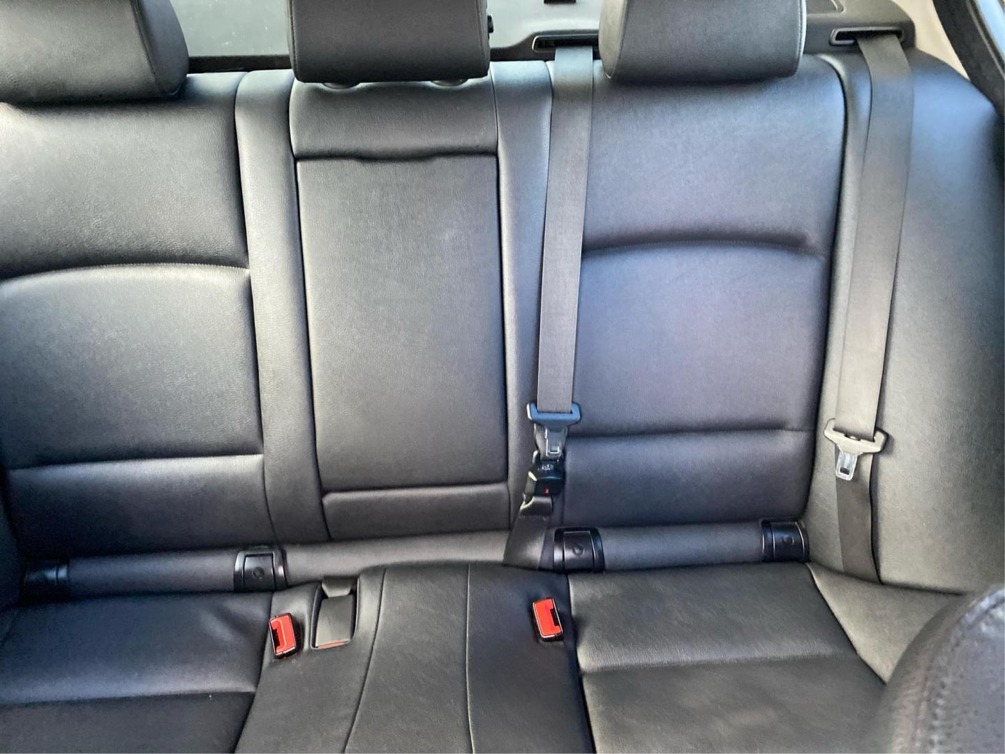 2016 WHITE BMW 528 I (WBA5A5C51GG) with an 2.0L engine, Automatic transmission, located at 908 SE 14th Street, Des Moines, IA, 50317, (515) 281-0330, 41.580303, -93.597046 - Photo#13