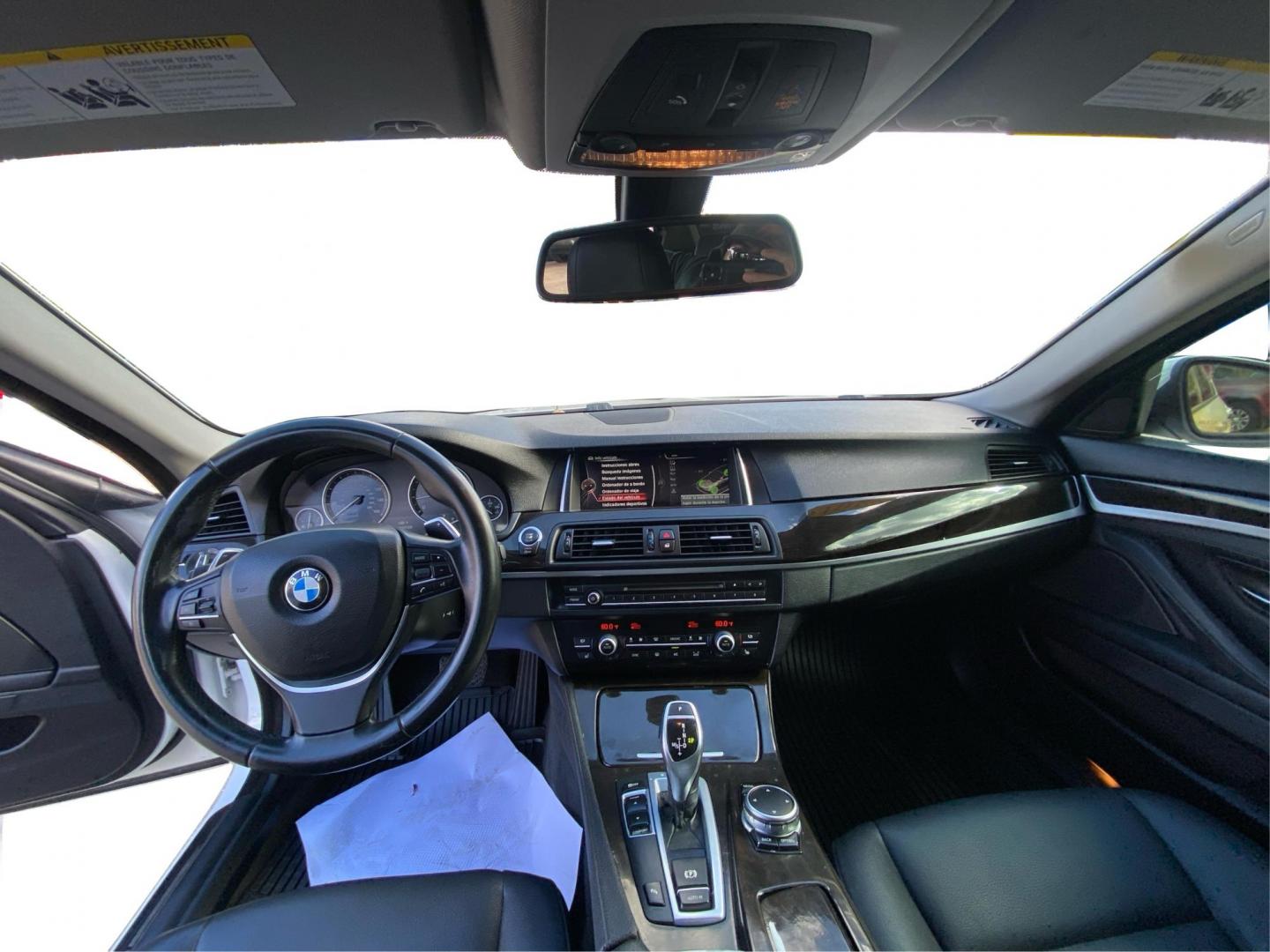 2016 WHITE BMW 528 I (WBA5A5C51GG) with an 2.0L engine, Automatic transmission, located at 908 SE 14th Street, Des Moines, IA, 50317, (515) 281-0330, 41.580303, -93.597046 - Photo#21