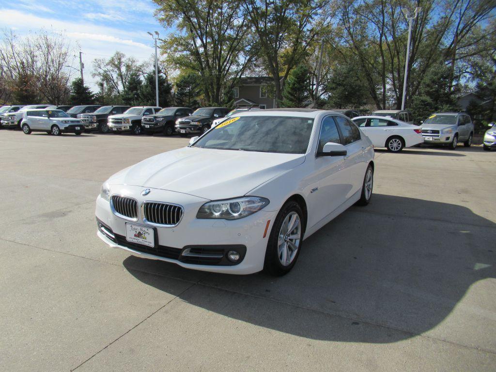 photo of 2016 BMW 528 4DR
