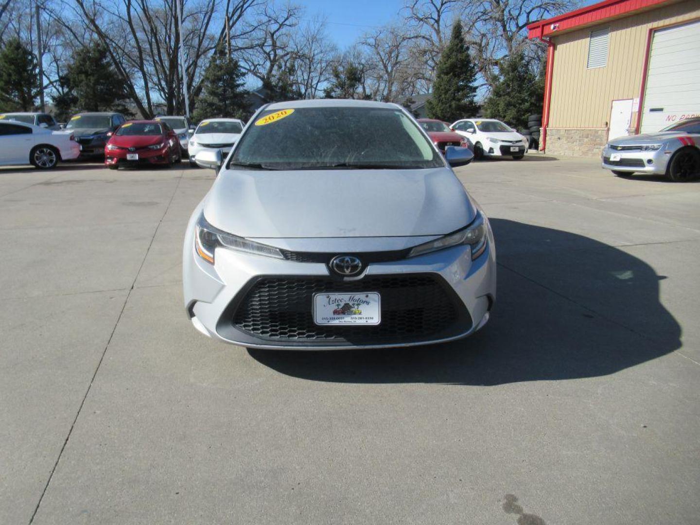 2020 SILVER TOYOTA COROLLA LE (5YFEPRAE7LP) with an 1.8L engine, Continuously Variable transmission, located at 908 SE 14th Street, Des Moines, IA, 50317, (515) 281-0330, 41.580303, -93.597046 - Photo#1