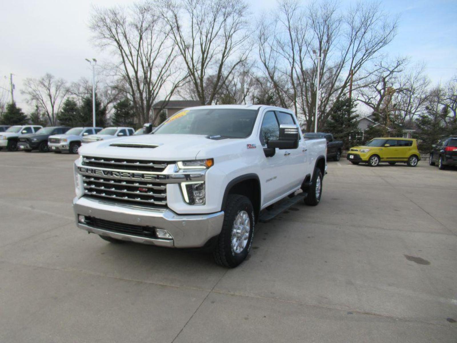 2021 WHITE CHEVROLET SILVERADO 2500 HEAVY DUTY LTZ (1GC1YPEY6MF) with an 6.6L engine, Automatic transmission, located at 908 SE 14th Street, Des Moines, IA, 50317, (515) 281-0330, 41.580303, -93.597046 - Photo #0