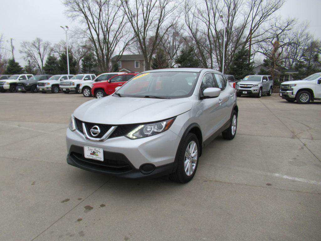 photo of 2017 NISSAN ROGUE SPORT 4DR