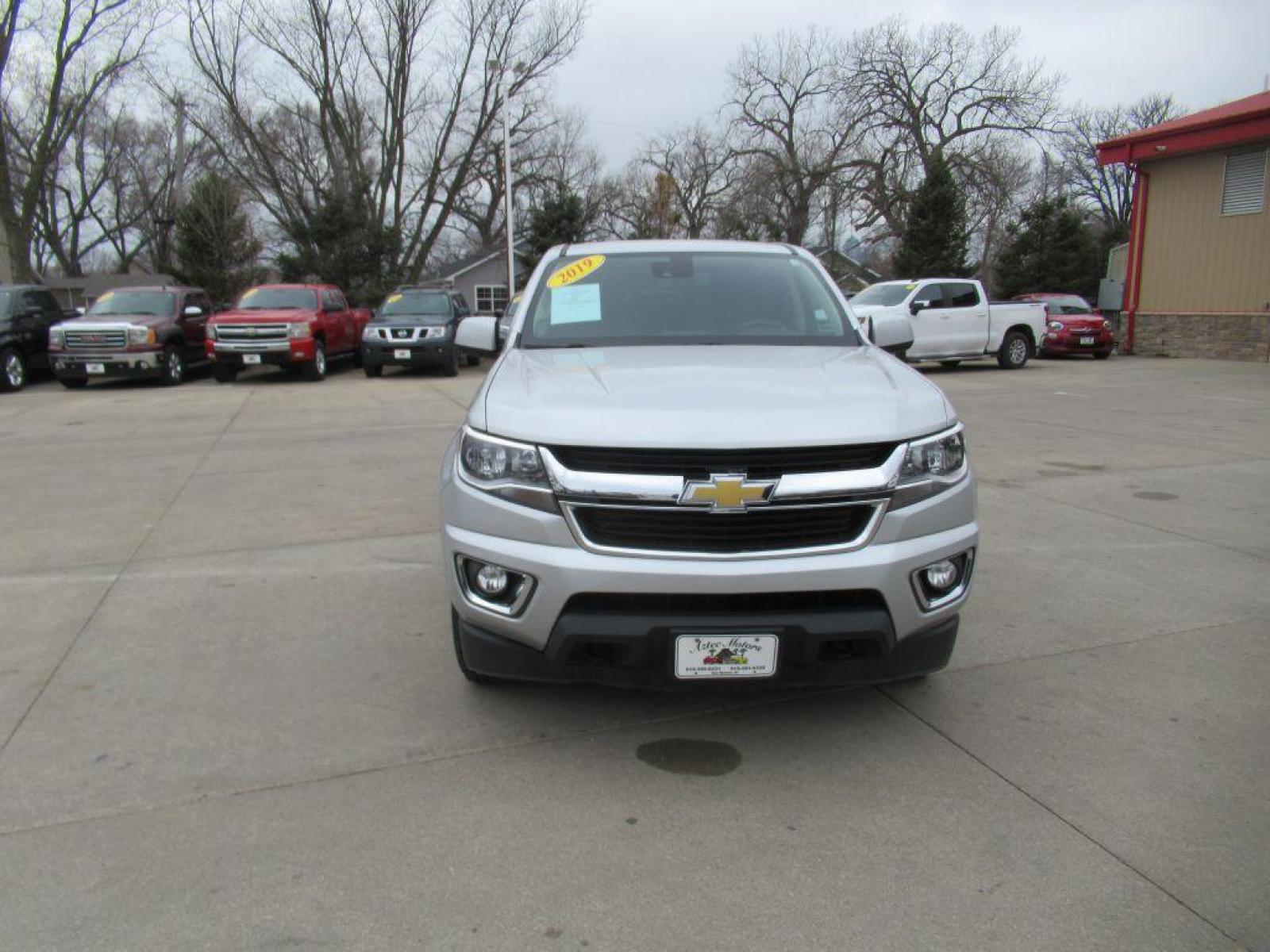 2019 SILVER CHEVROLET COLORADO LT (1GCGTCEN7K1) with an 3.6L engine, Automatic transmission, located at 908 SE 14th Street, Des Moines, IA, 50317, (515) 281-0330, 41.580303, -93.597046 - Photo #1