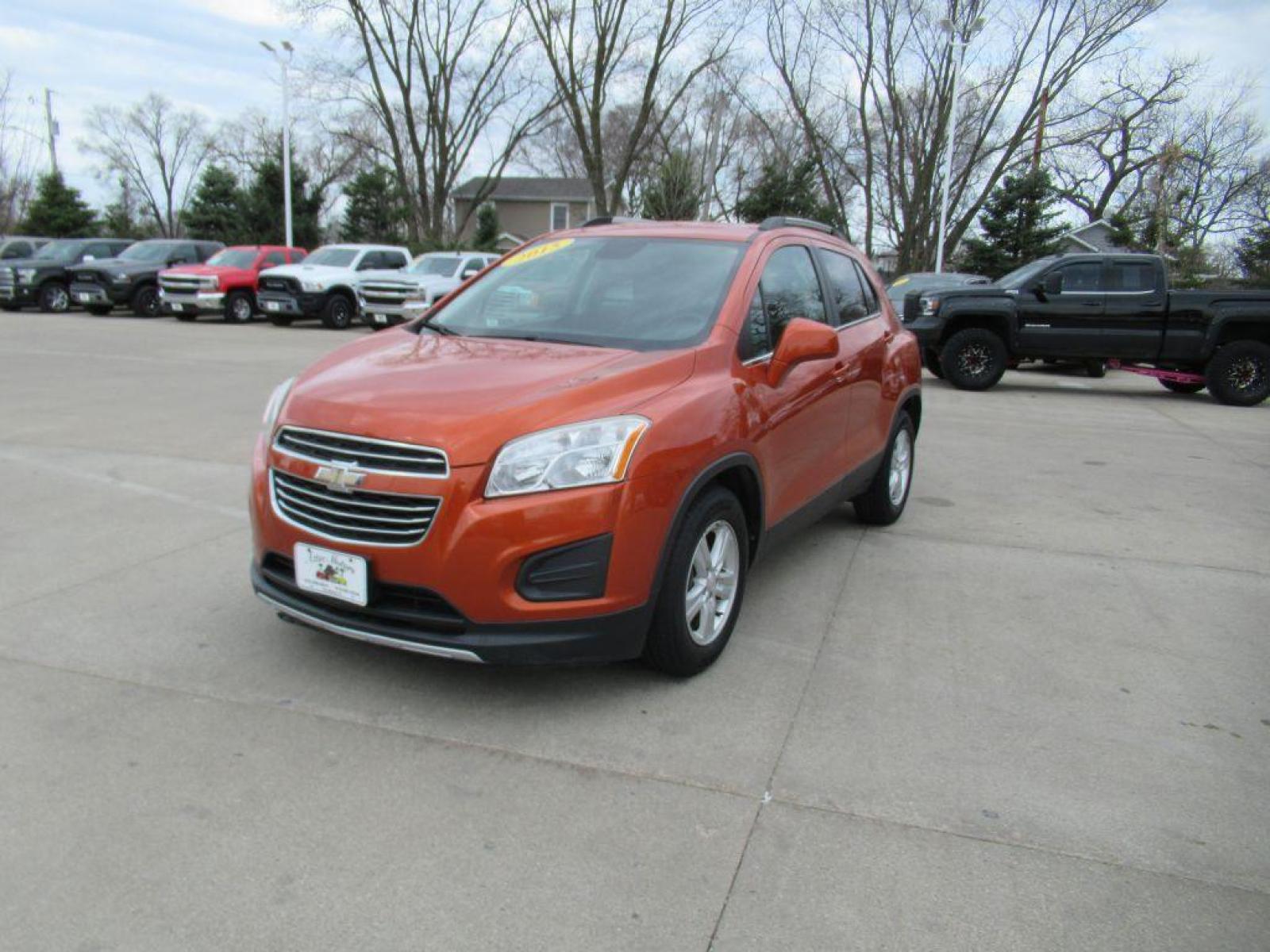 2015 ORANGE CHEVROLET TRAX 1LT (KL7CJLSB1FB) with an 1.4L engine, Automatic transmission, located at 908 SE 14th Street, Des Moines, IA, 50317, (515) 281-0330, 41.580303, -93.597046 - Photo #0