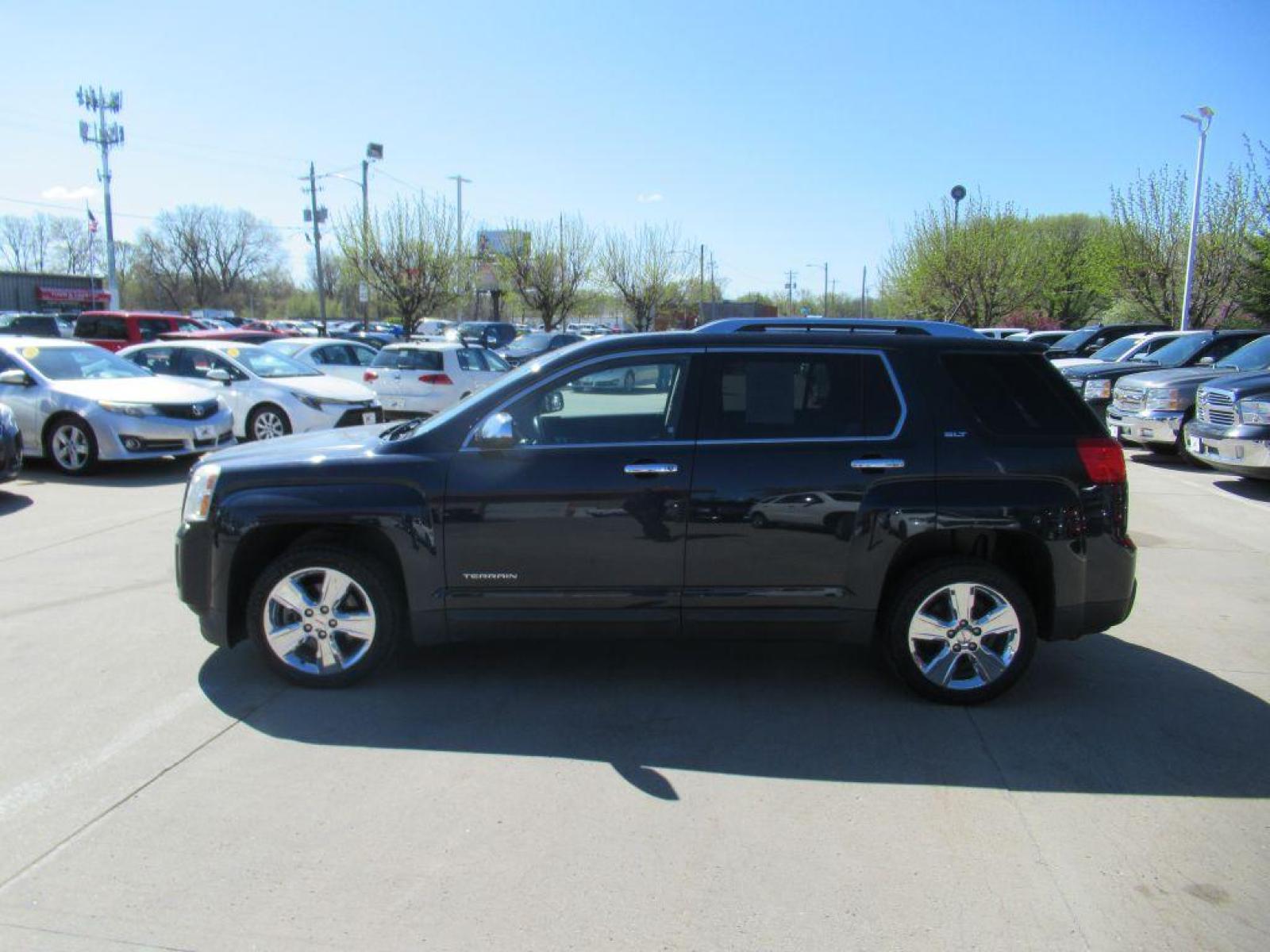 2015 BLUE GMC TERRAIN SLT-2 (2GKFLYEK4F6) with an 2.4L engine, Automatic transmission, located at 908 SE 14th Street, Des Moines, IA, 50317, (515) 281-0330, 41.580303, -93.597046 - Photo #7
