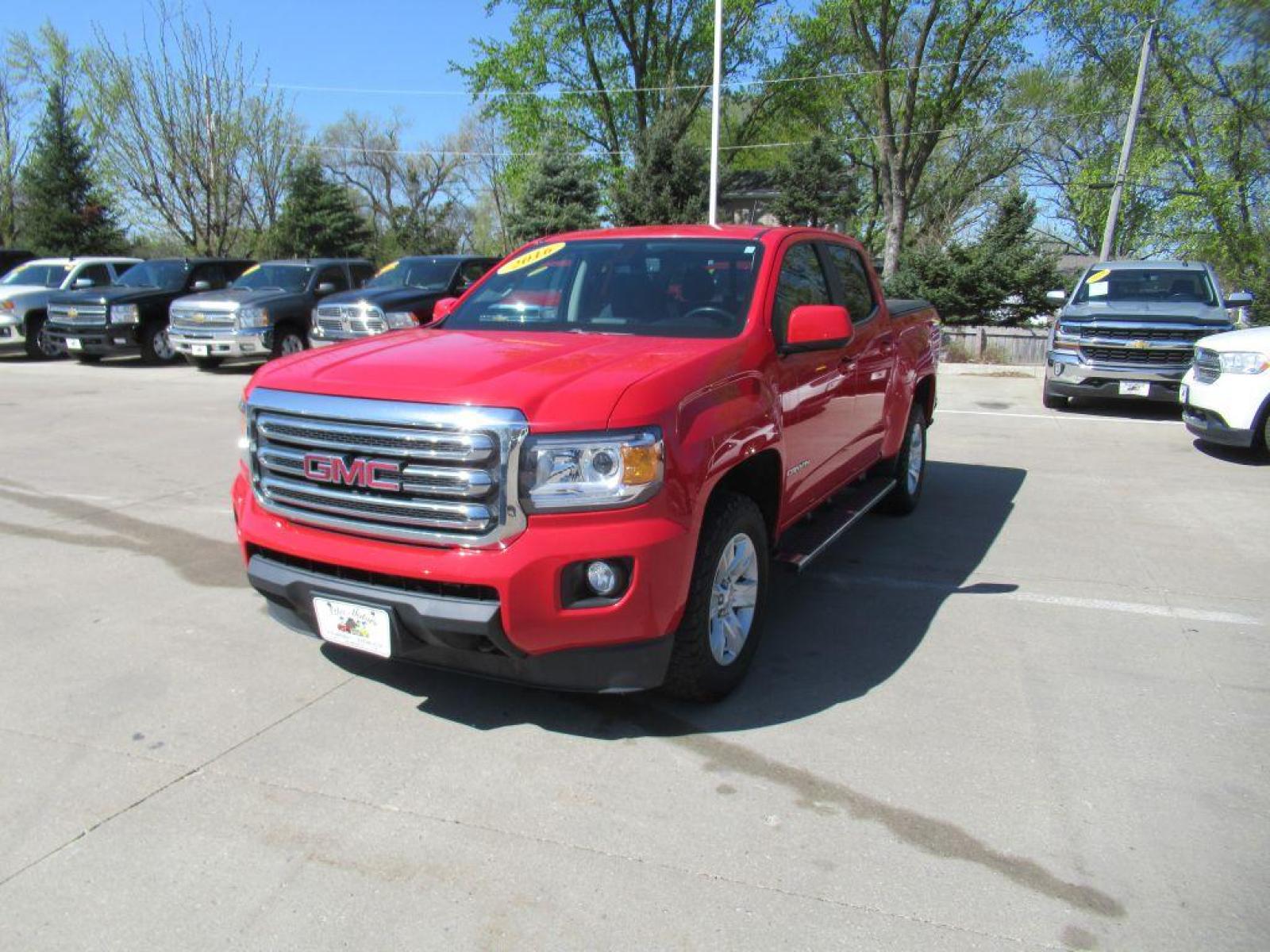 2016 RED GMC CANYON SLE (1GTG6CE37G1) with an 3.6L engine, Automatic transmission, located at 908 SE 14th Street, Des Moines, IA, 50317, (515) 281-0330, 41.580303, -93.597046 - Photo #0