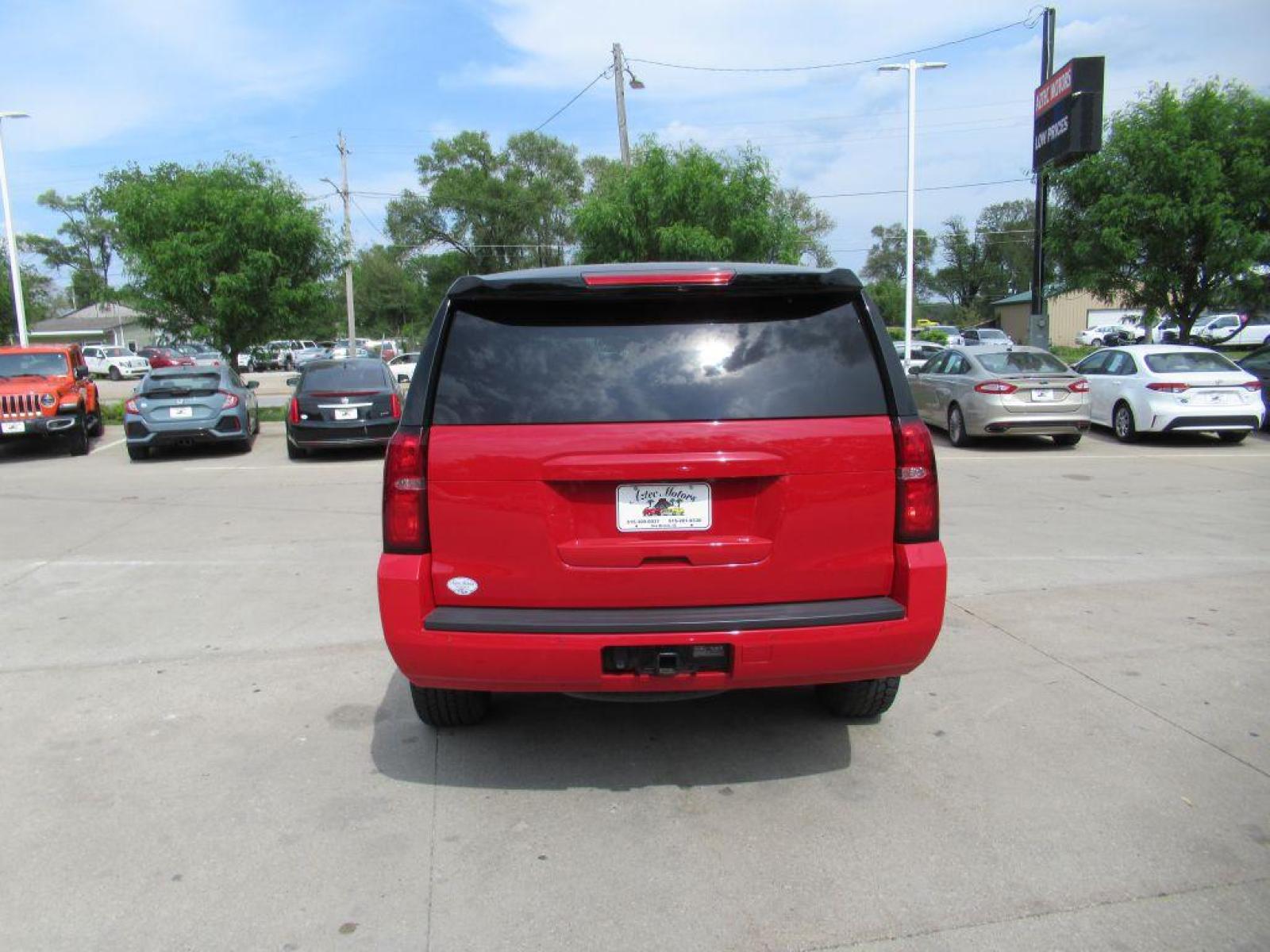 2016 RED CHEVROLET TAHOE SPECIAL (1GNSKFKC9GR) with an 5.3L engine, Automatic transmission, located at 908 SE 14th Street, Des Moines, IA, 50317, (515) 281-0330, 41.580303, -93.597046 - Photo #5