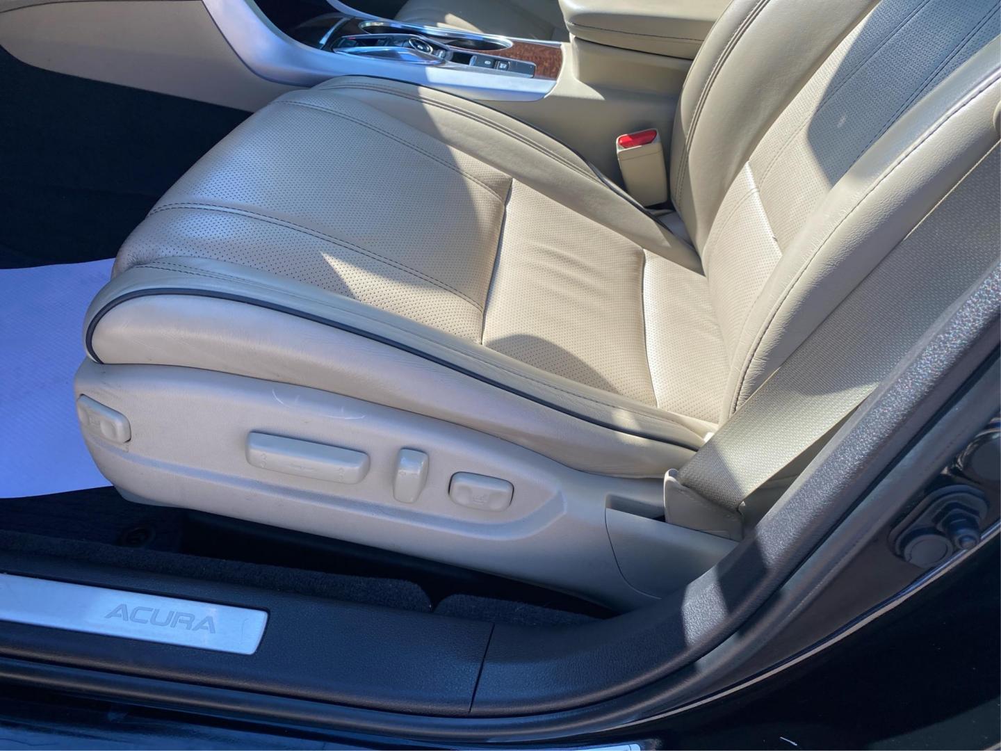 2019 BLACK ACURA TLX TECHNOLOGY (19UUB2F43KA) with an 3.5L engine, Automatic transmission, located at 908 SE 14th Street, Des Moines, IA, 50317, (515) 281-0330, 41.580303, -93.597046 - Photo#18